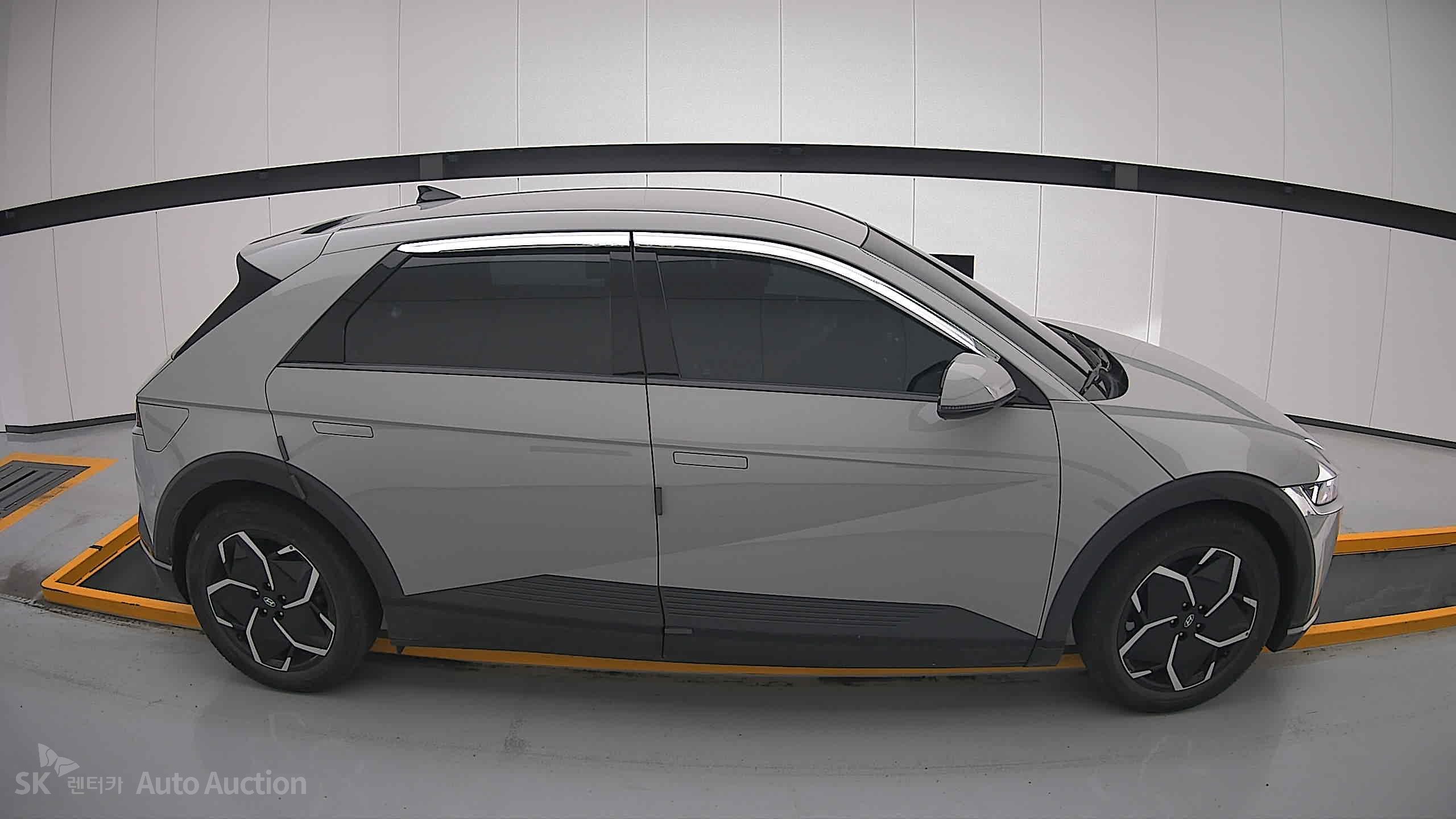 هيونداي Ioniq 2022 — صورة 19