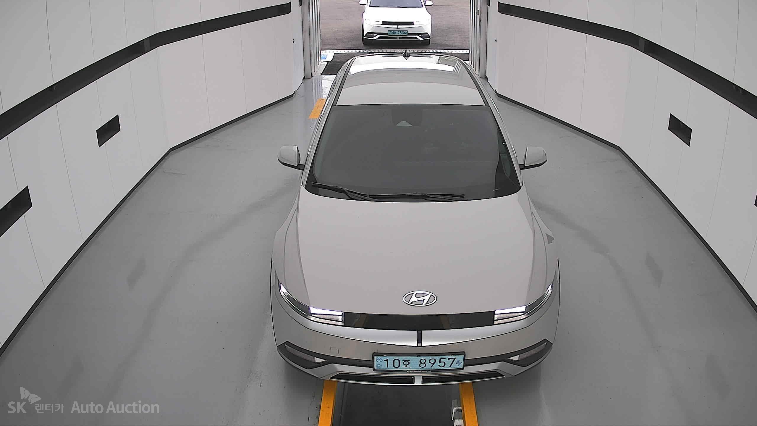 هيونداي Ioniq 2022 — صورة 24