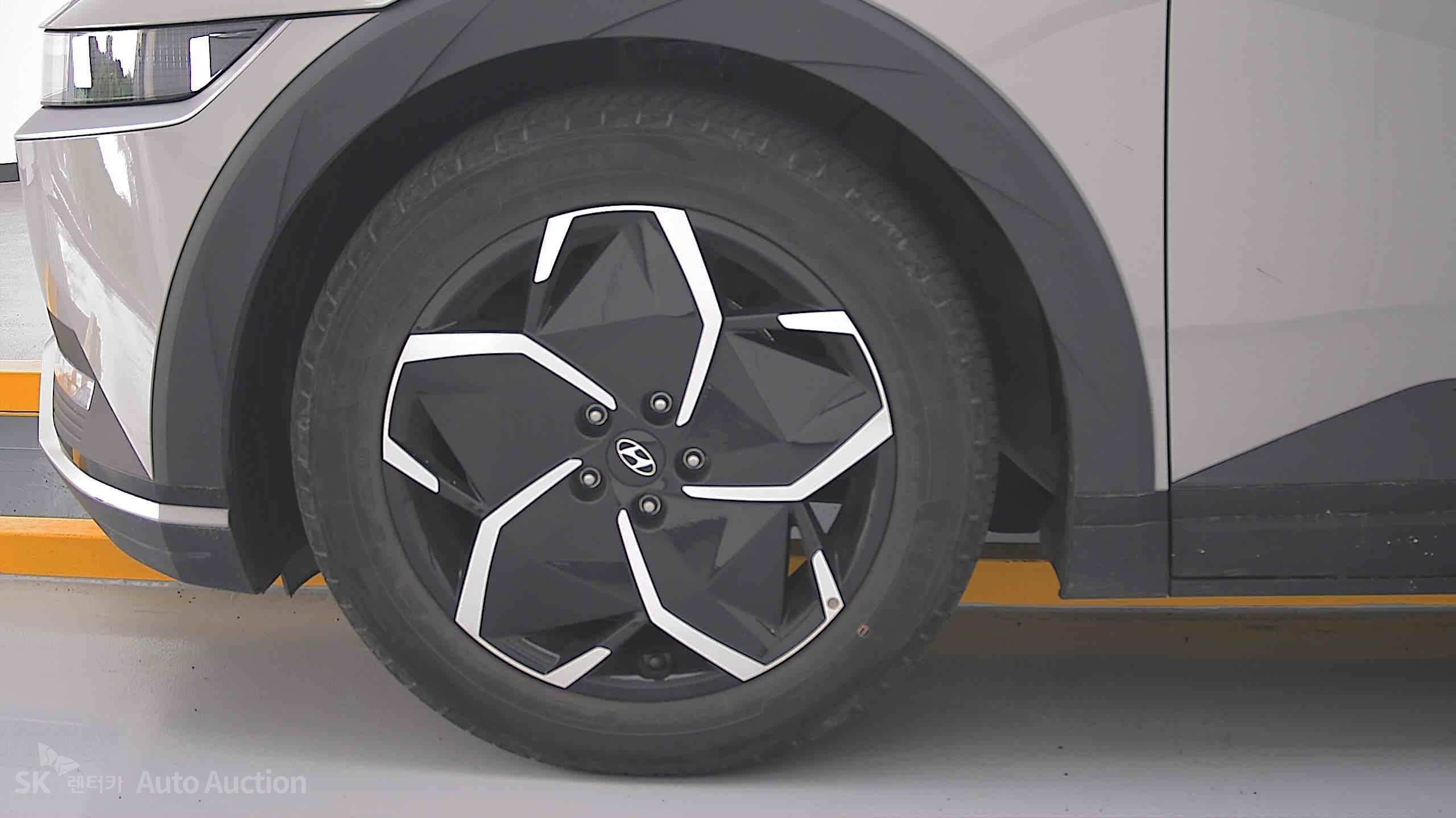 هيونداي Ioniq 2022 — صورة 25