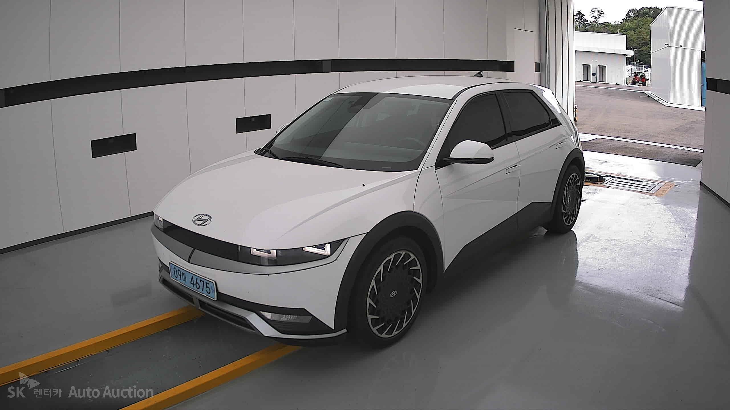 هيونداي Ioniq 2023 — صورة 11