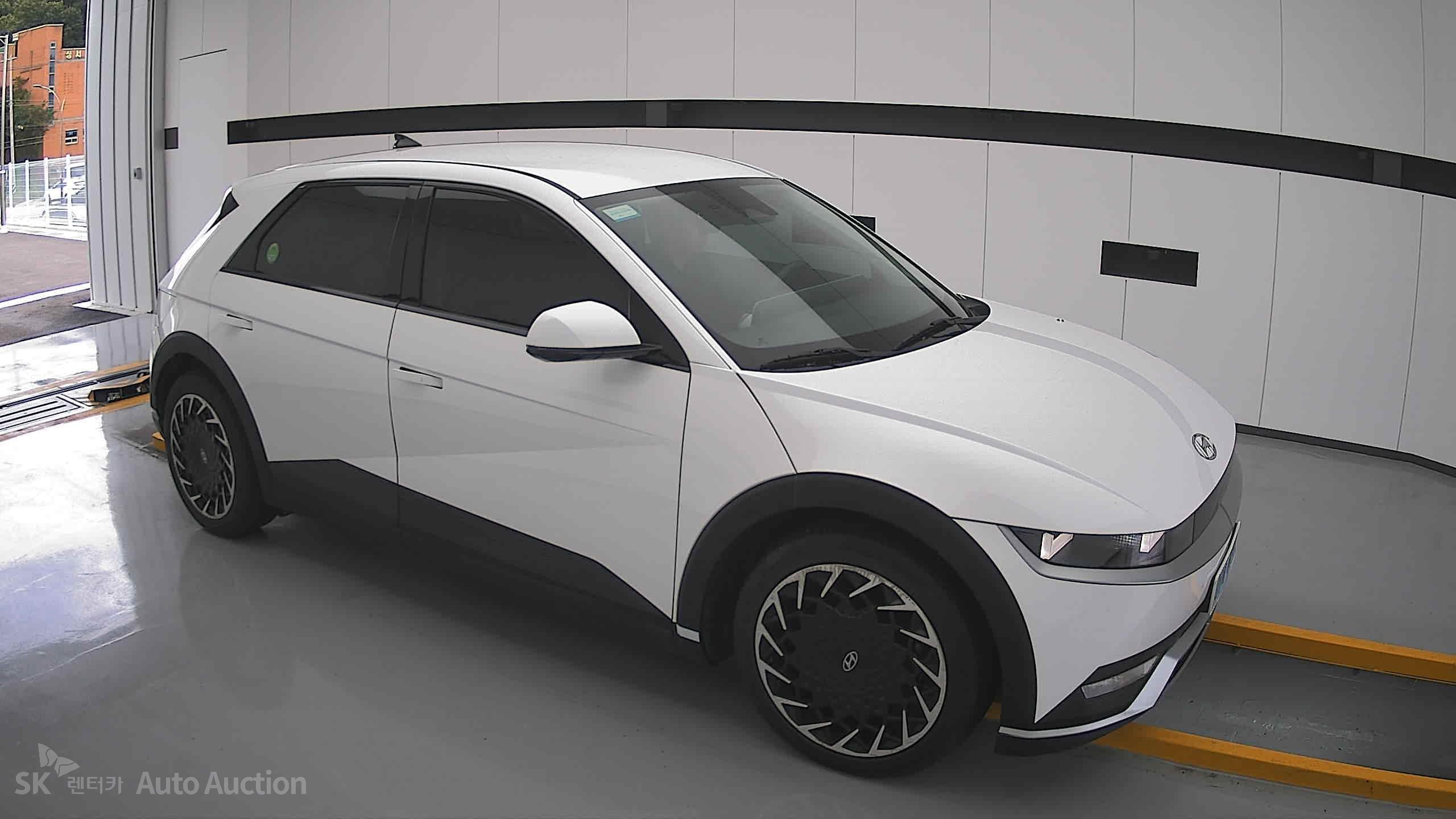 هيونداي Ioniq 2023 — صورة 20