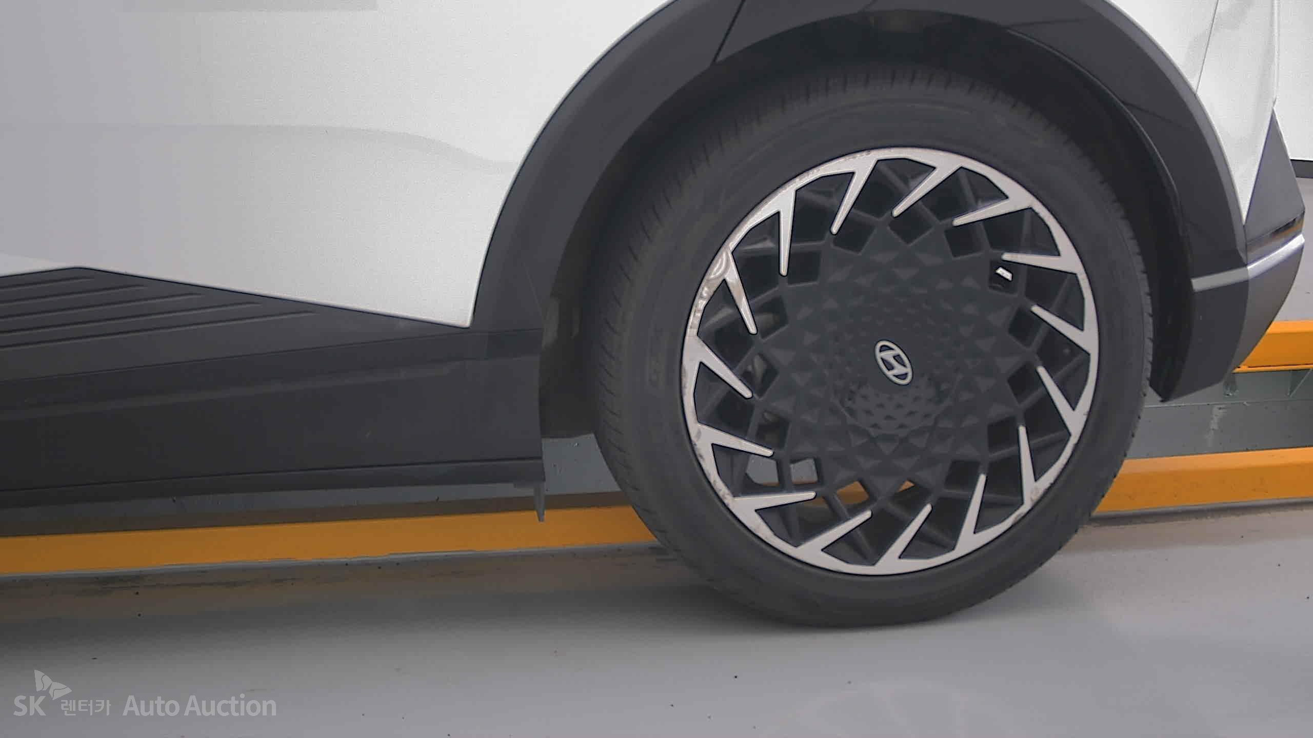 هيونداي Ioniq 2023 — صورة 26