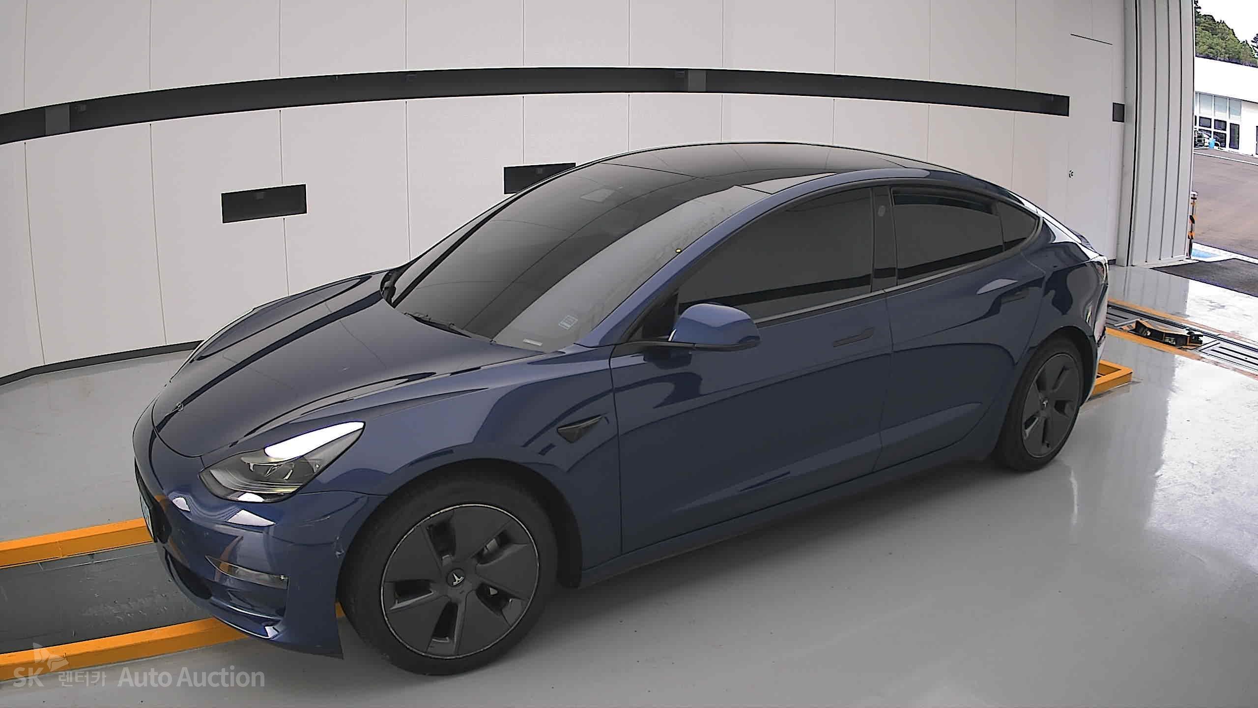 Tesla Model 3 2022 — صورة 12