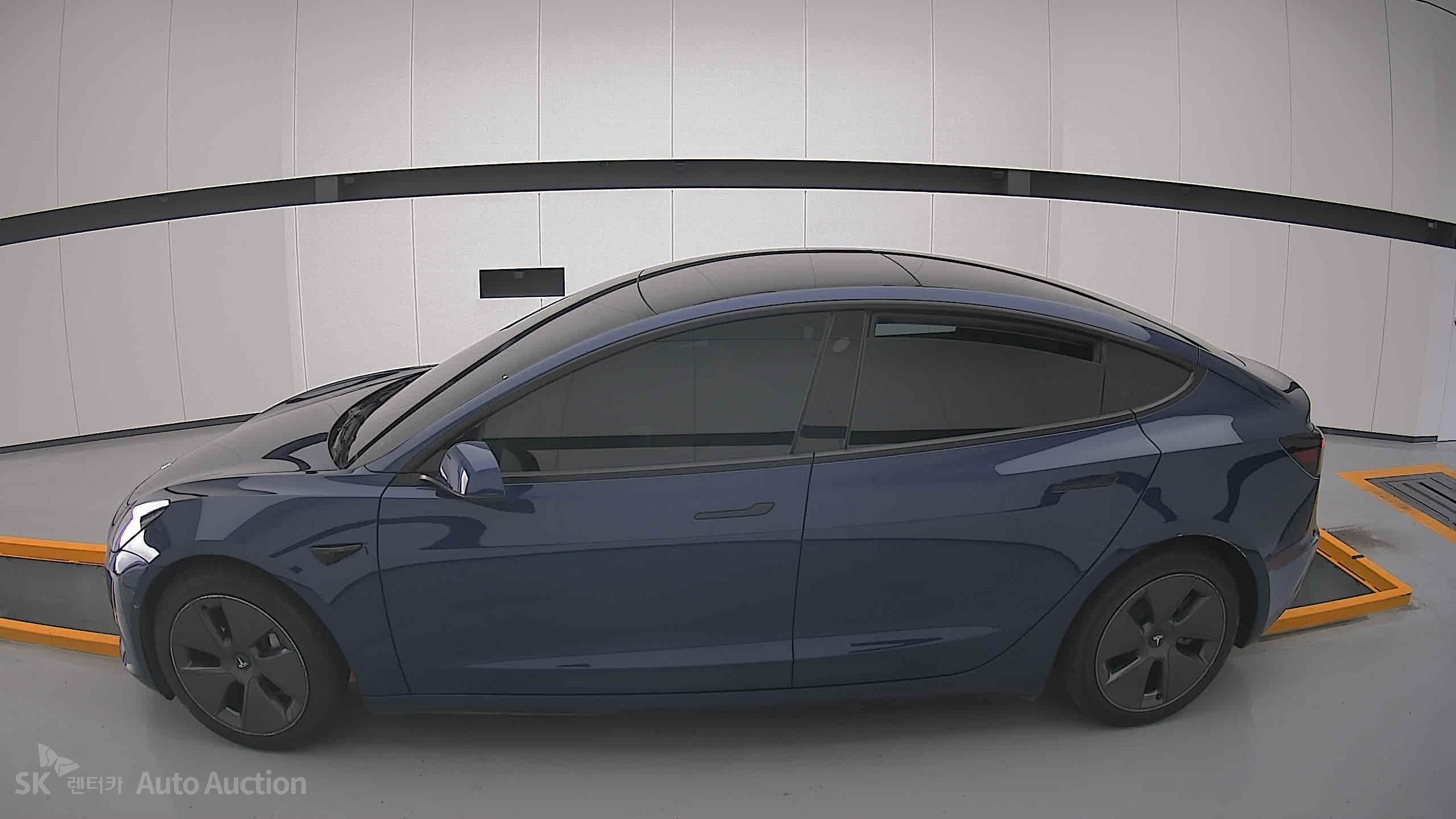 Tesla Model 3 2022 — صورة 13
