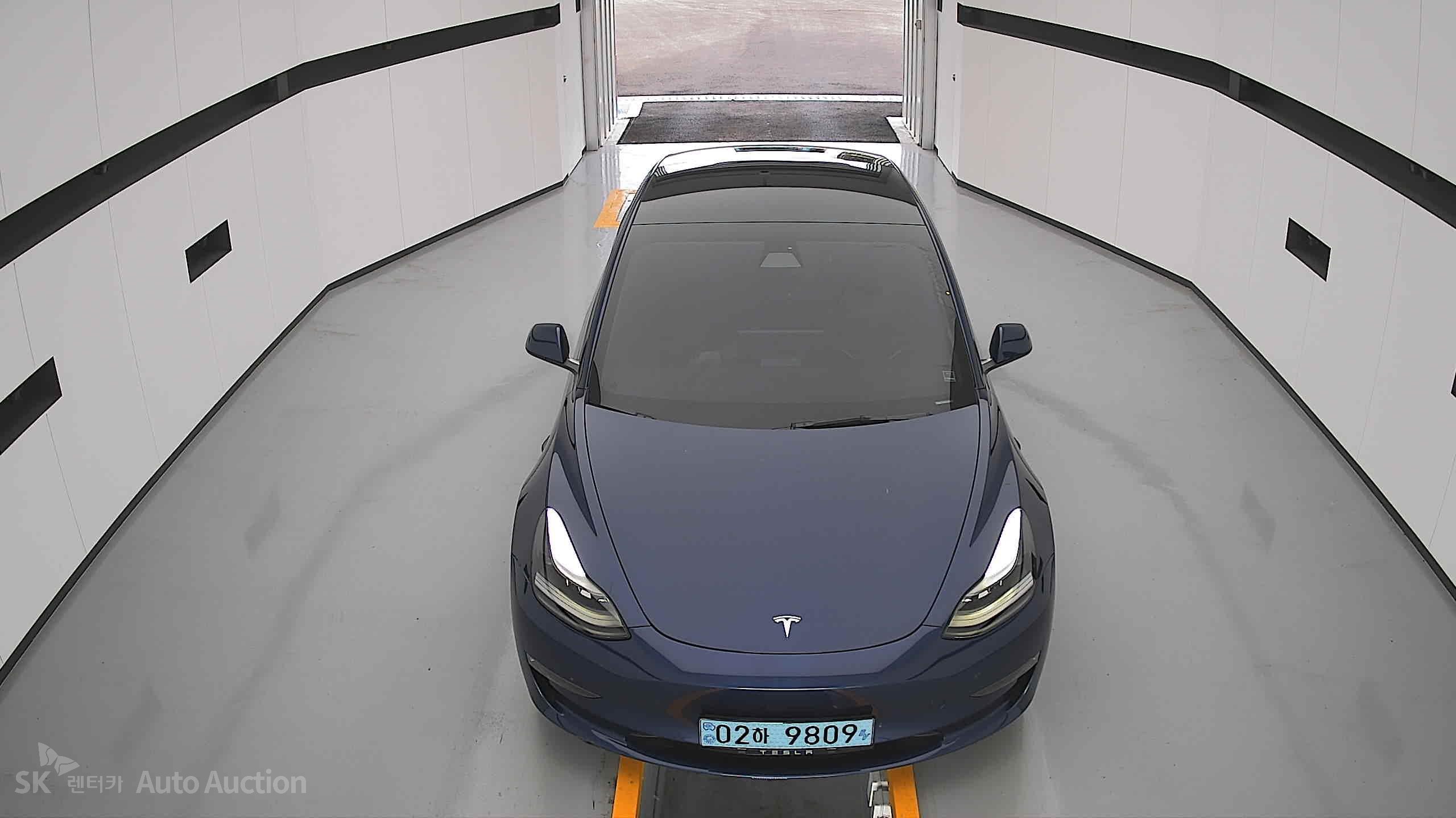 Tesla Model 3 2022 — صورة 24