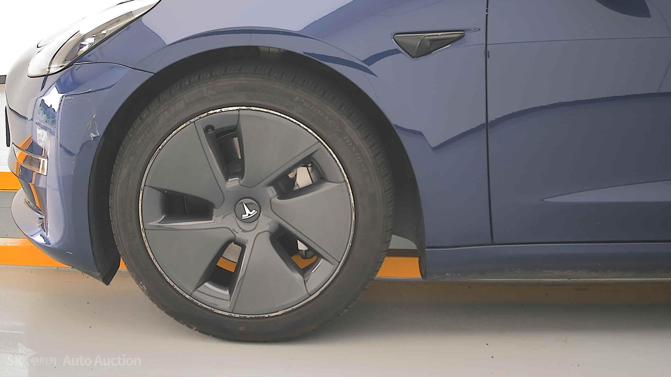 Tesla Model 3 2022 — صورة 25