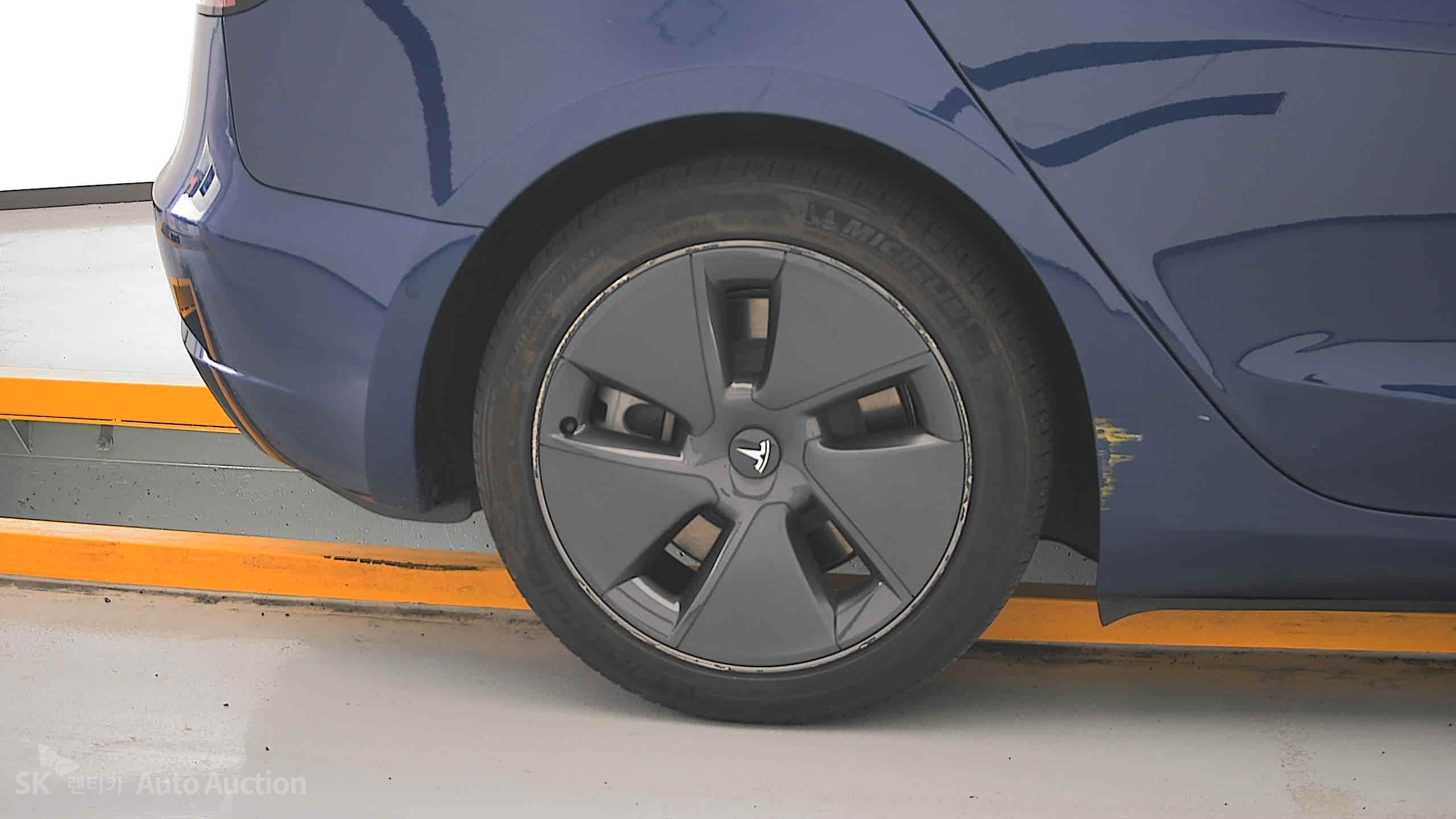 Tesla Model 3 2022 — صورة 27