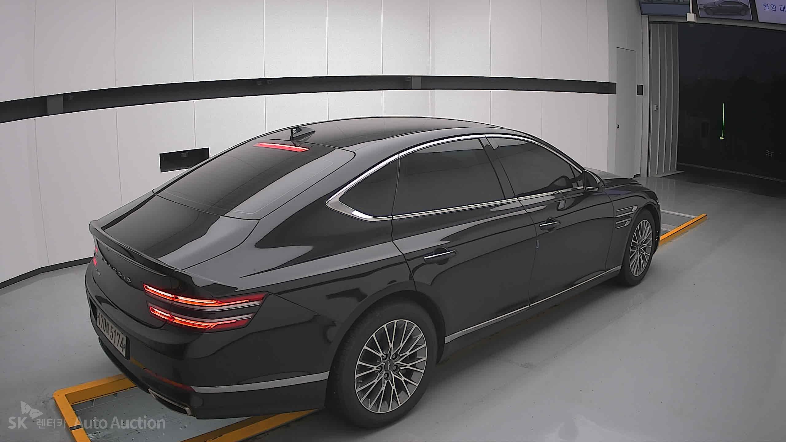 جينيسيس G80 2021 — صورة 17