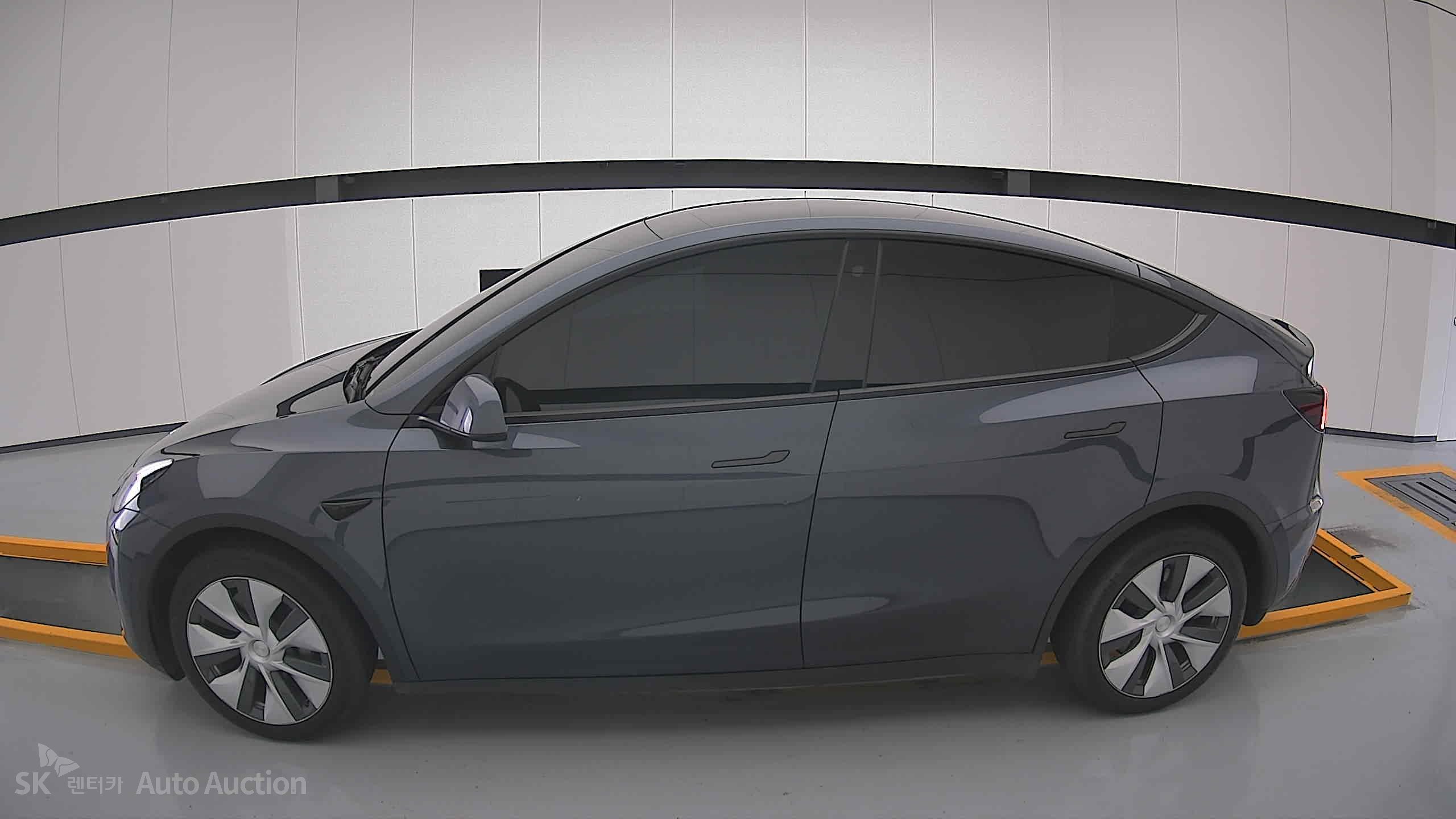 Tesla Model Y 2022 — صورة 13