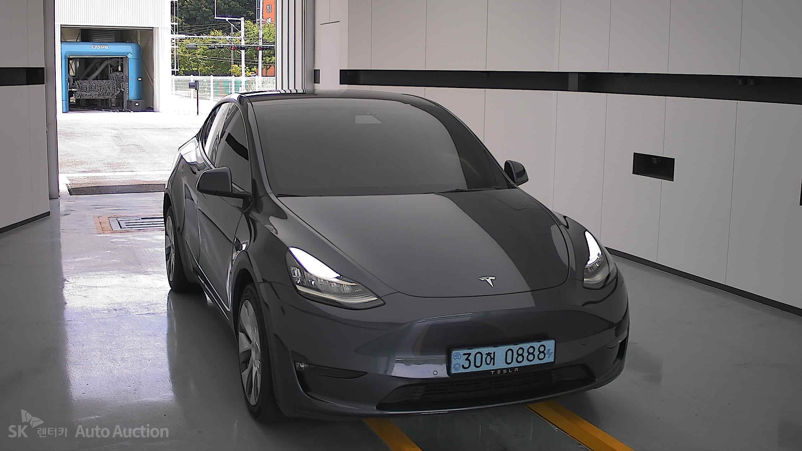 Tesla Model Y 2022 — صورة 22