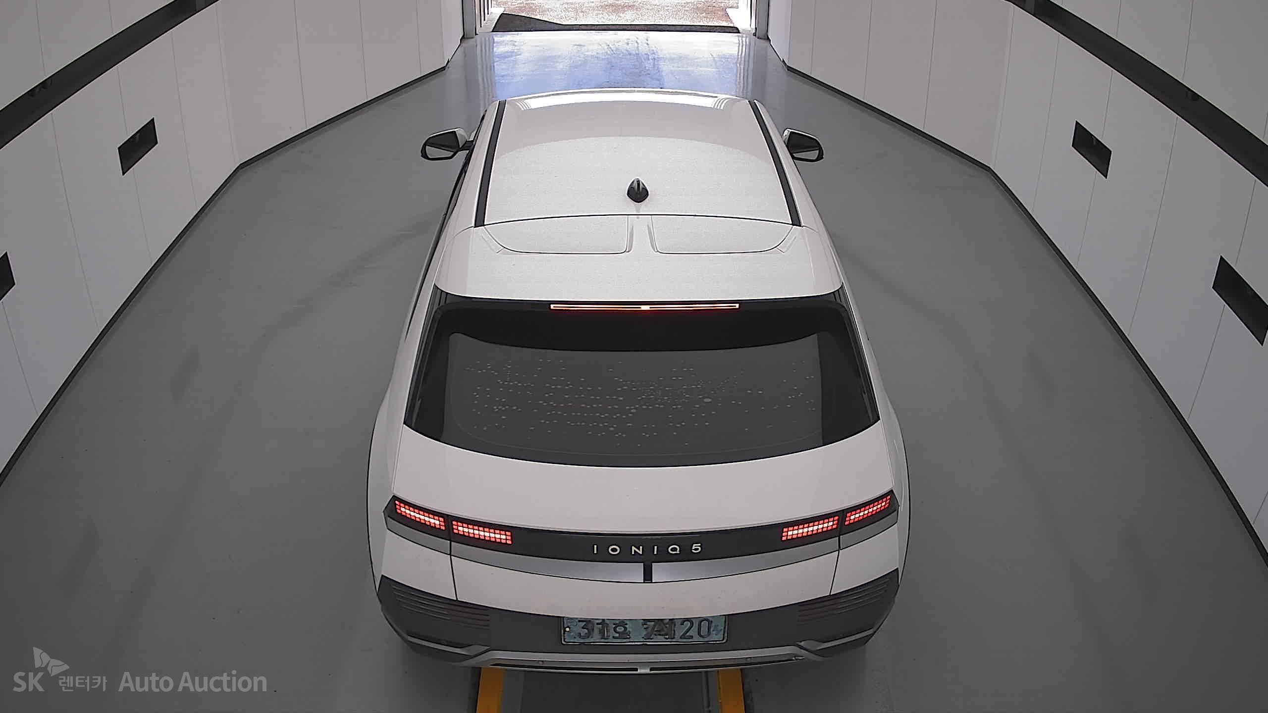 هيونداي Ioniq 2022 — صورة 23