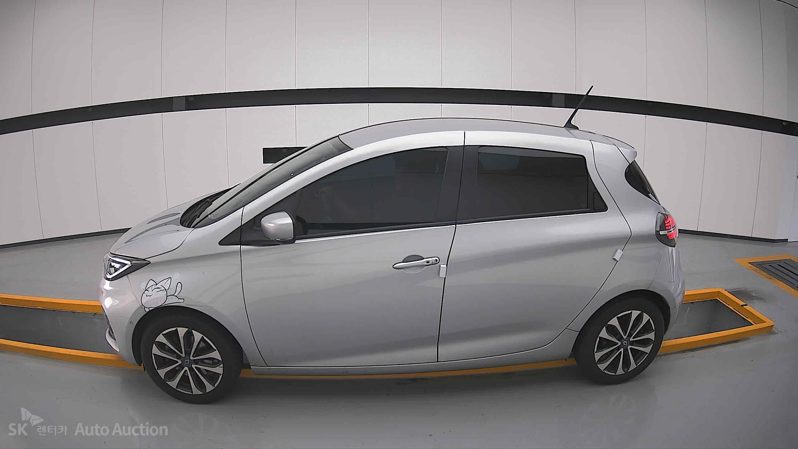 Renault Samsung Zoe 2021 — صورة 13