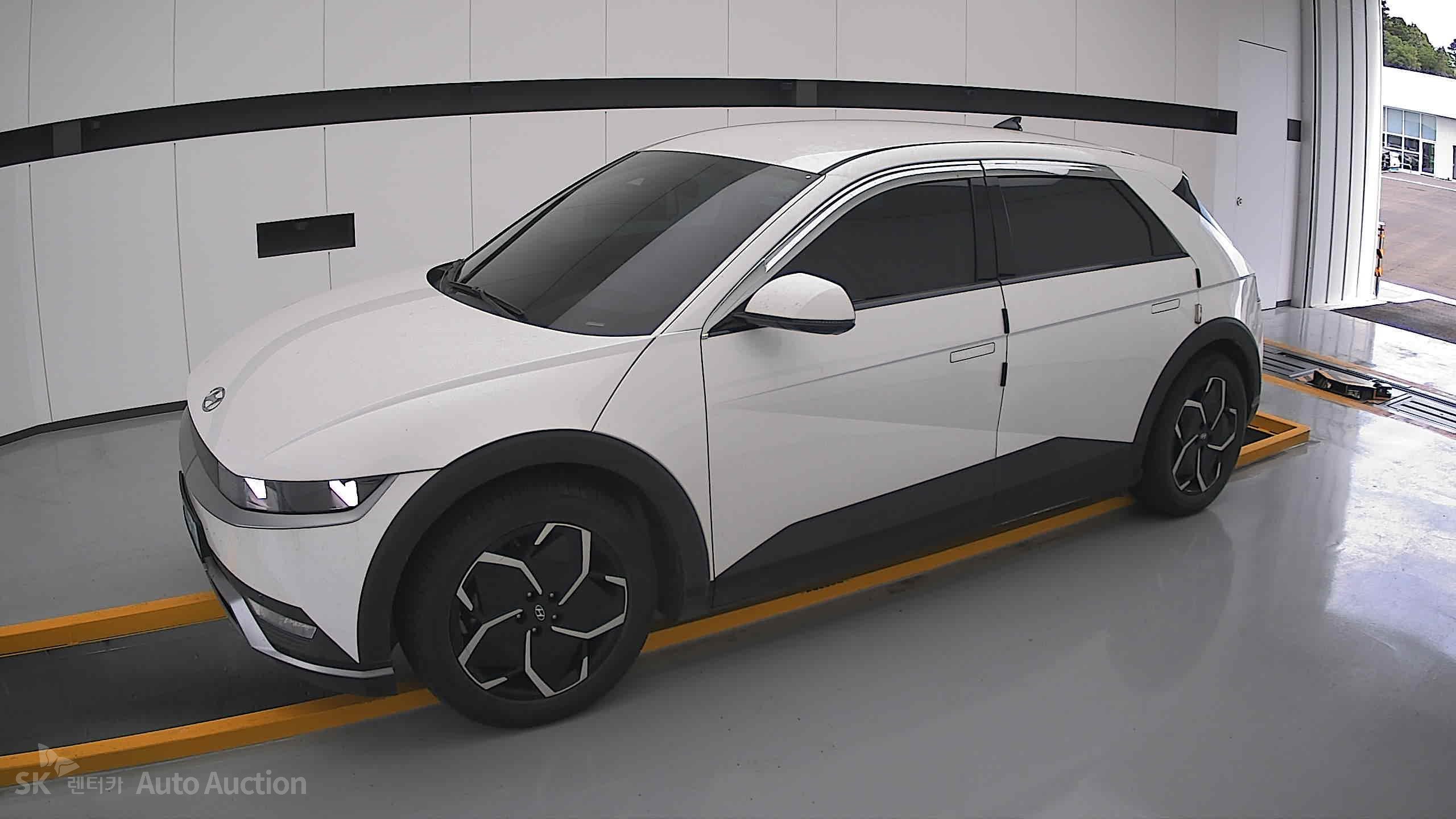 هيونداي Ioniq 2022 — صورة 12