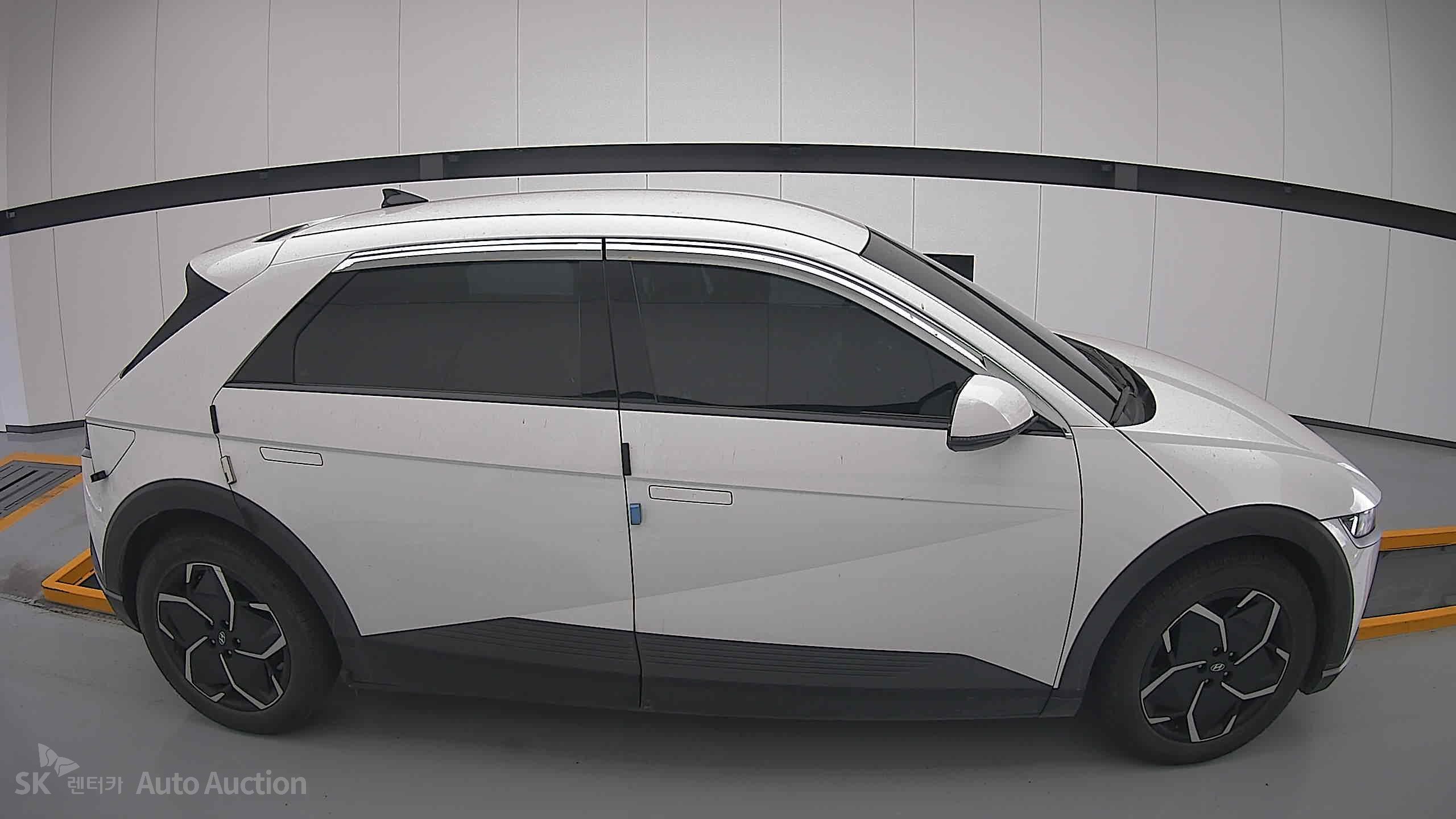 هيونداي Ioniq 2022 — صورة 19