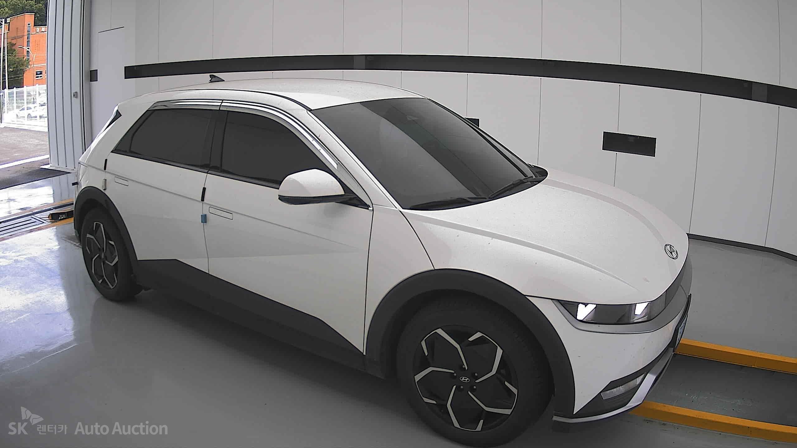 هيونداي Ioniq 2022 — صورة 20