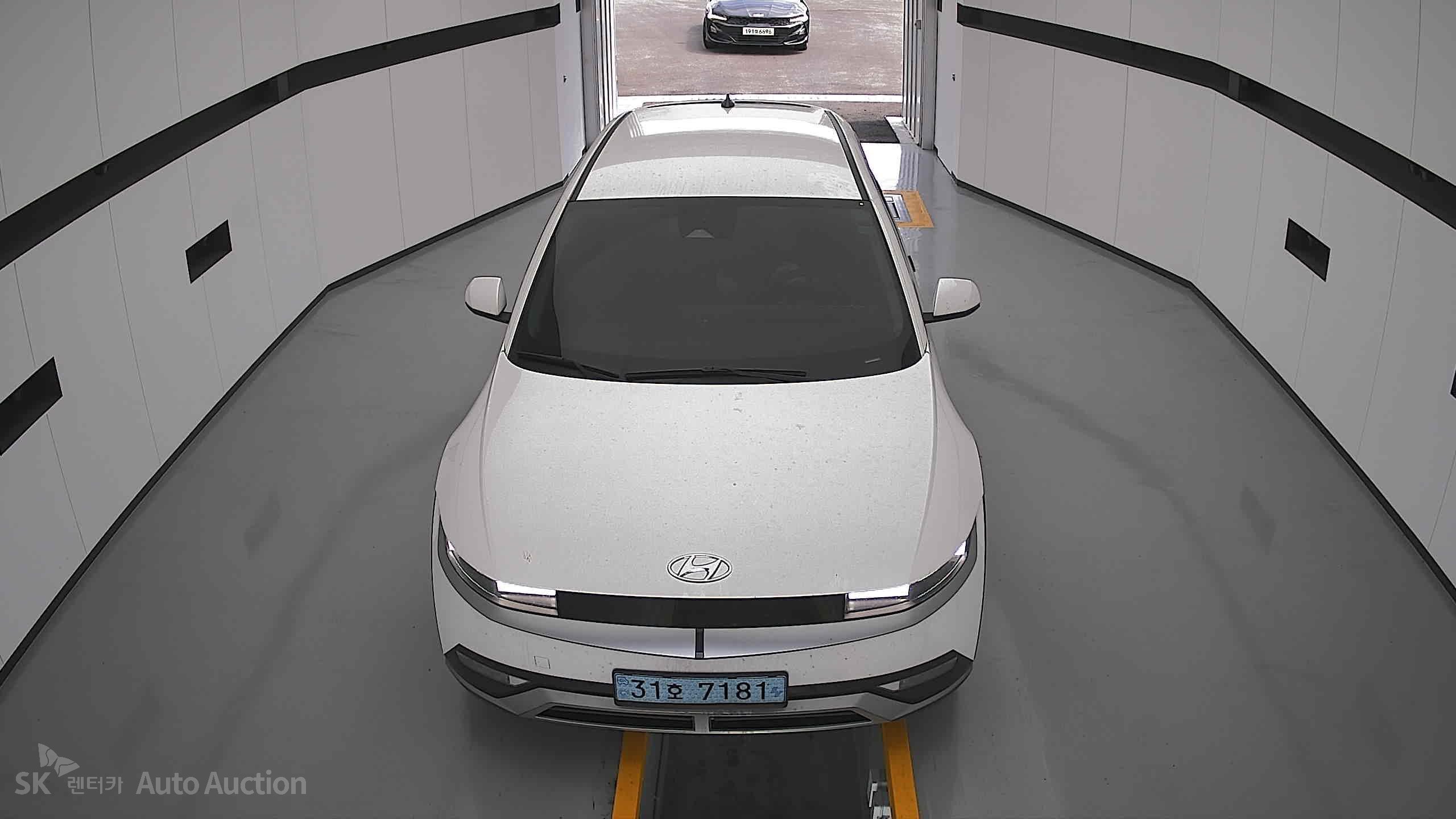 هيونداي Ioniq 2022 — صورة 24