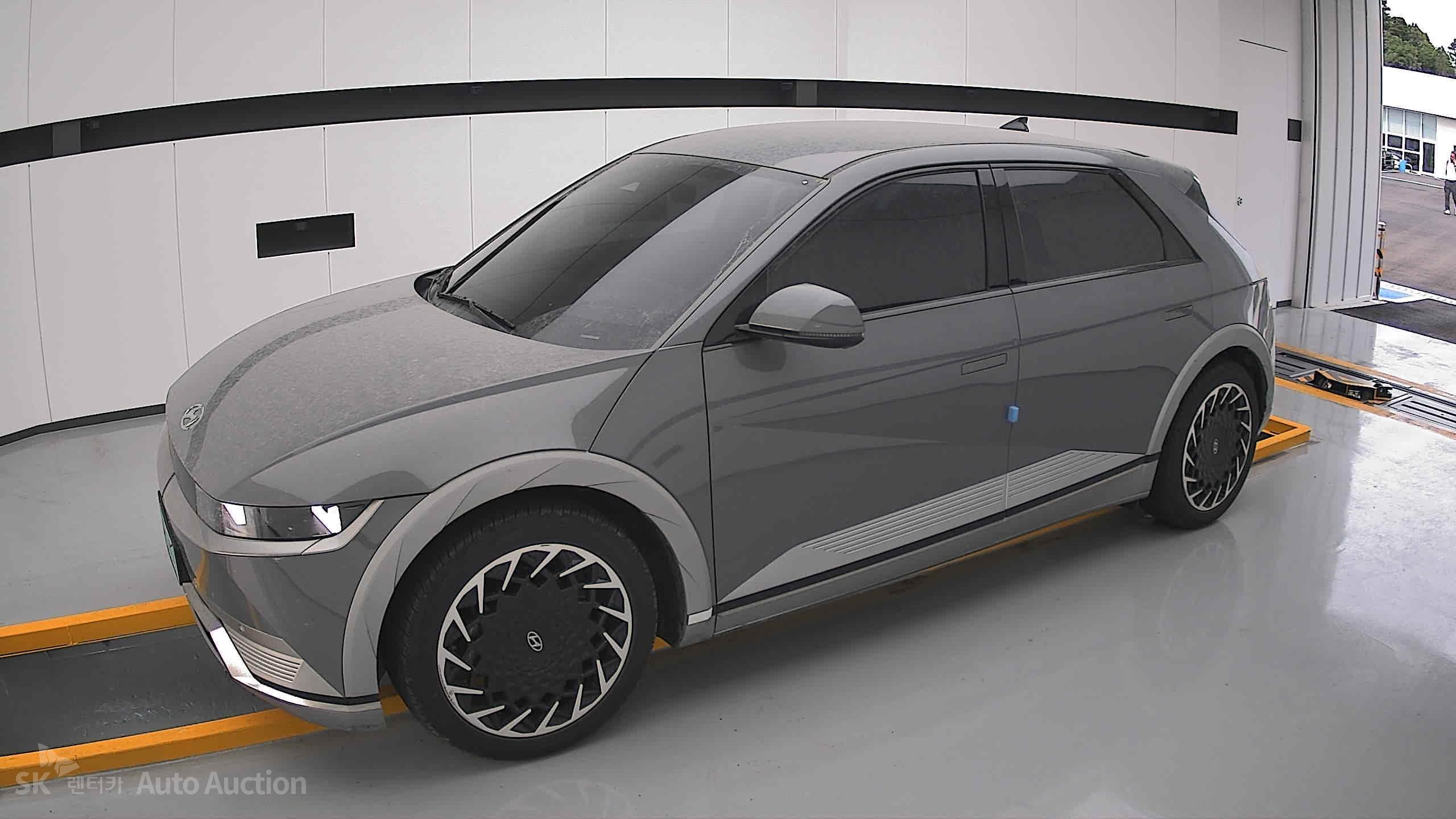 هيونداي Ioniq 2022 — صورة 12