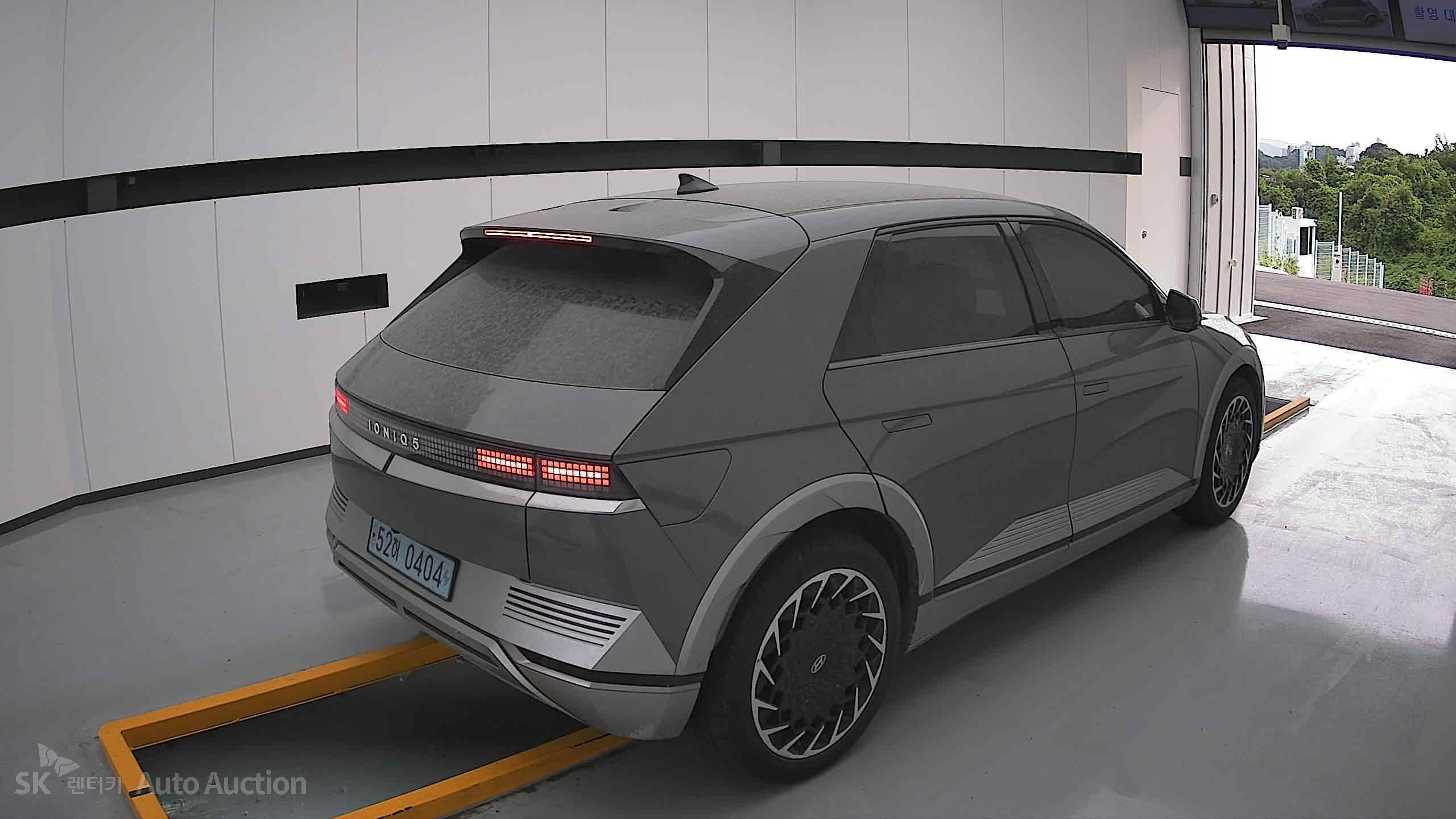 هيونداي Ioniq 2022 — صورة 17