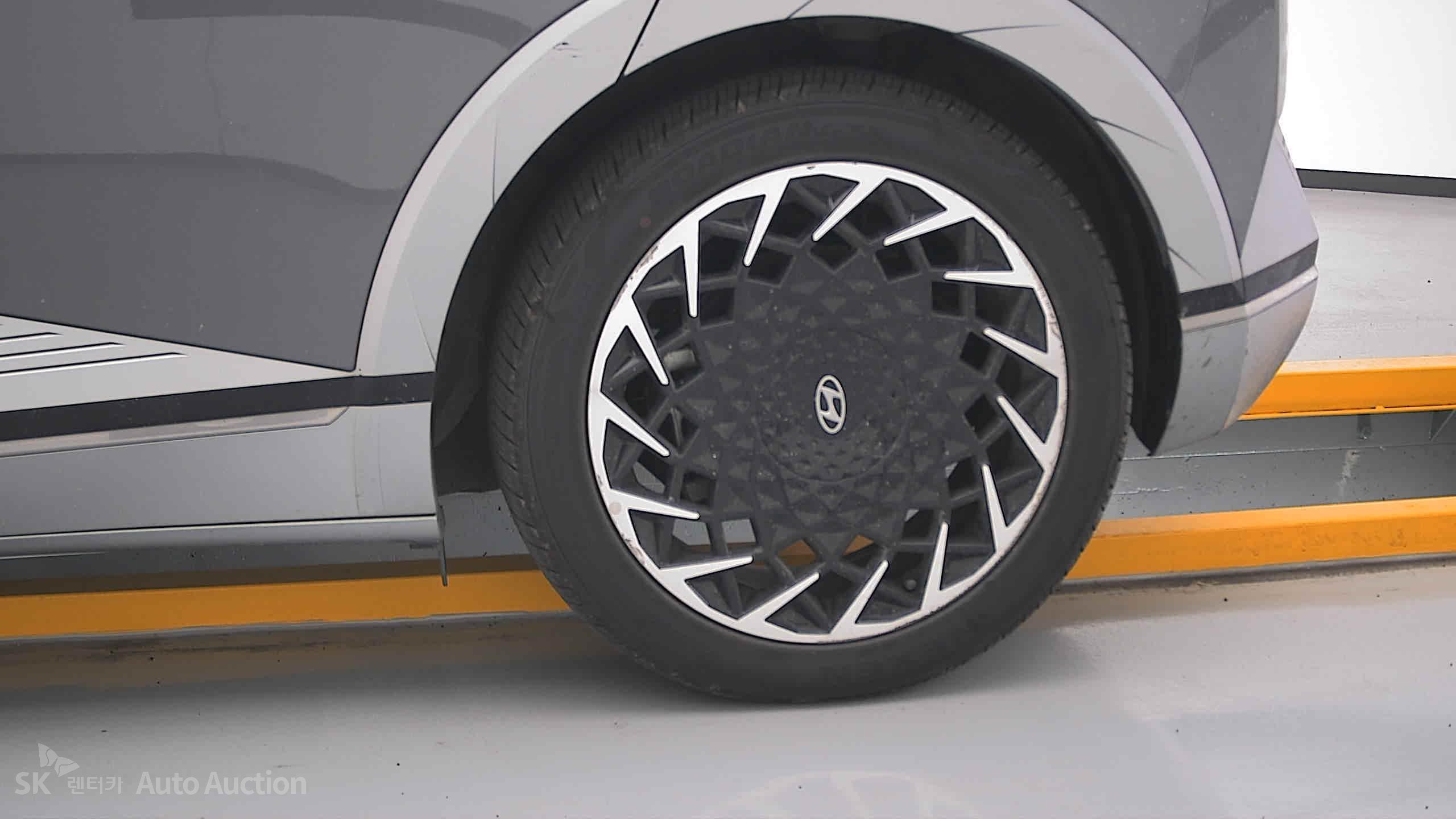 هيونداي Ioniq 2022 — صورة 26