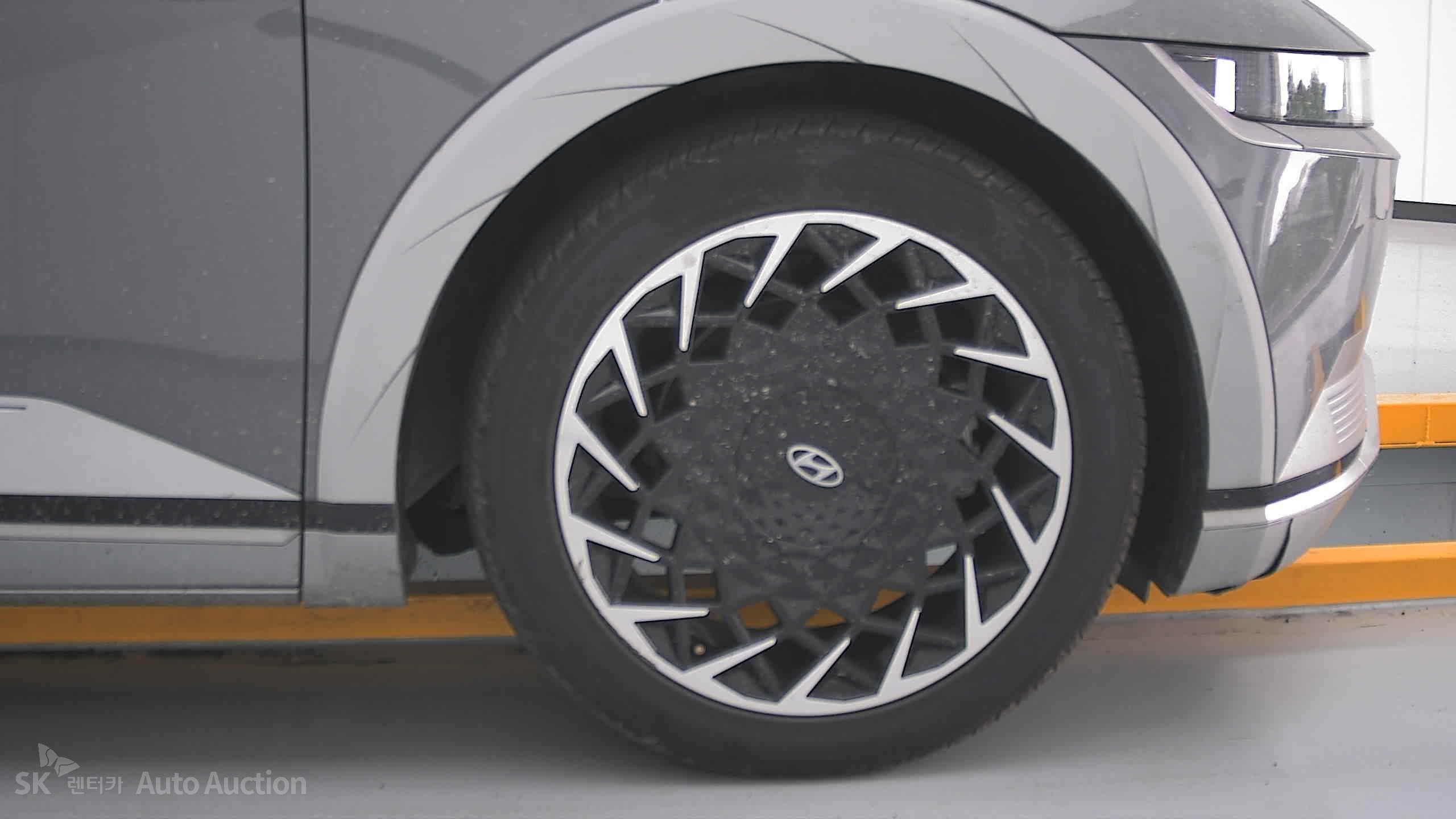 هيونداي Ioniq 2022 — صورة 28