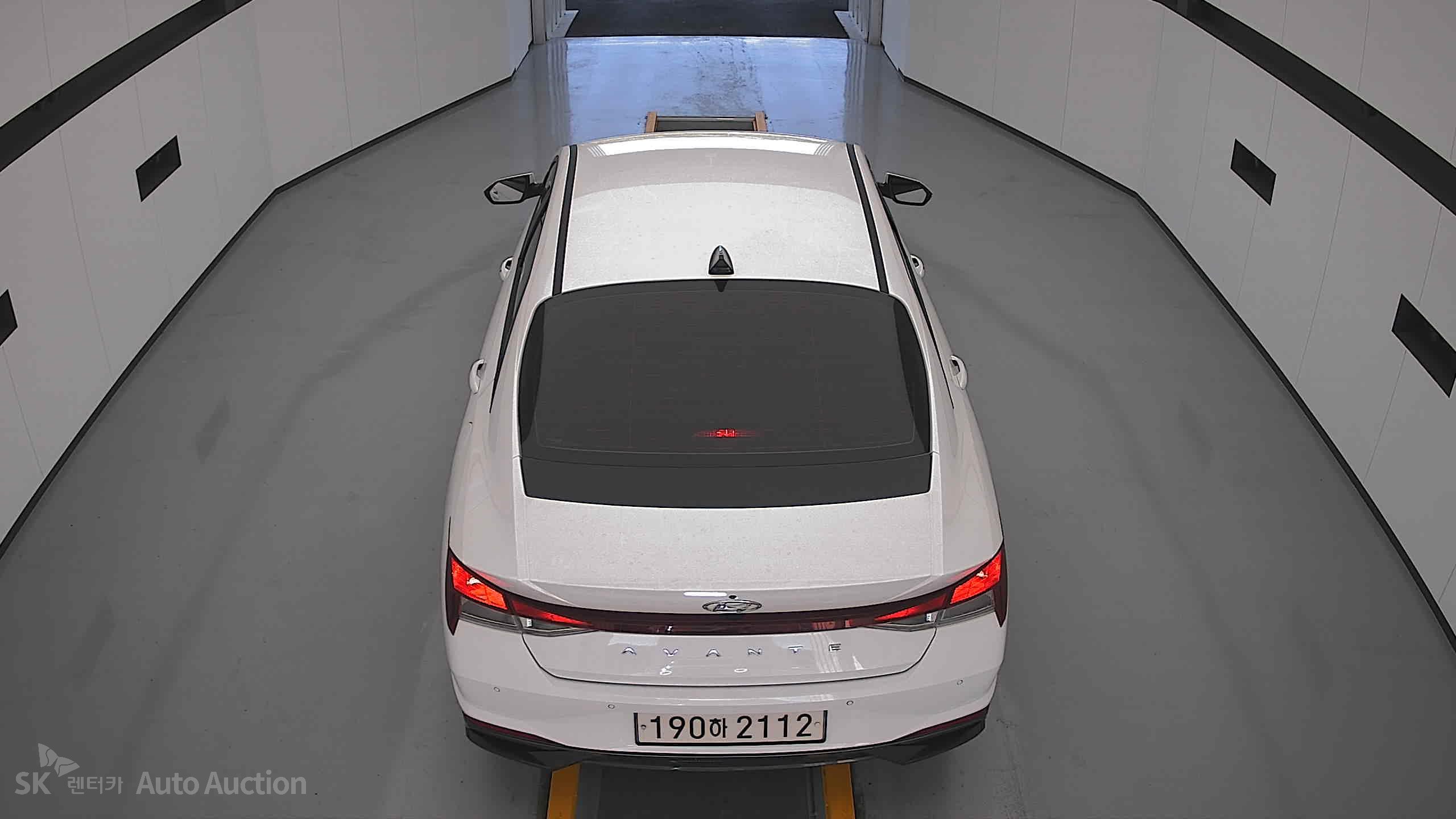 هيونداي أفانتي 2023 — صورة 23