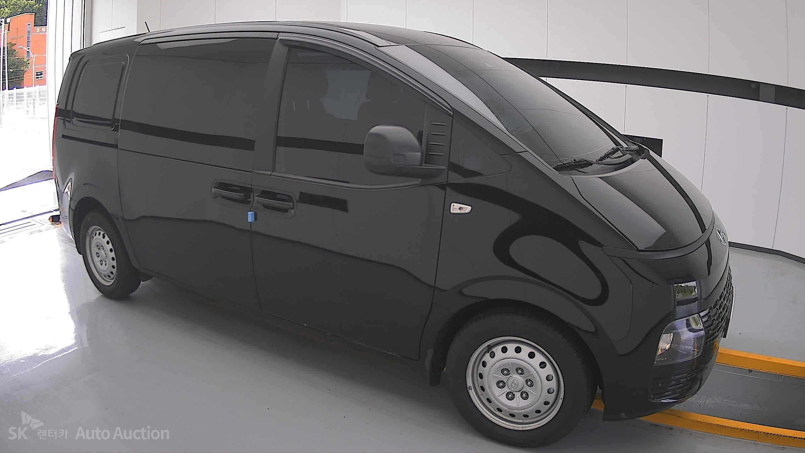 هيونداي Staria 2023 — صورة 20