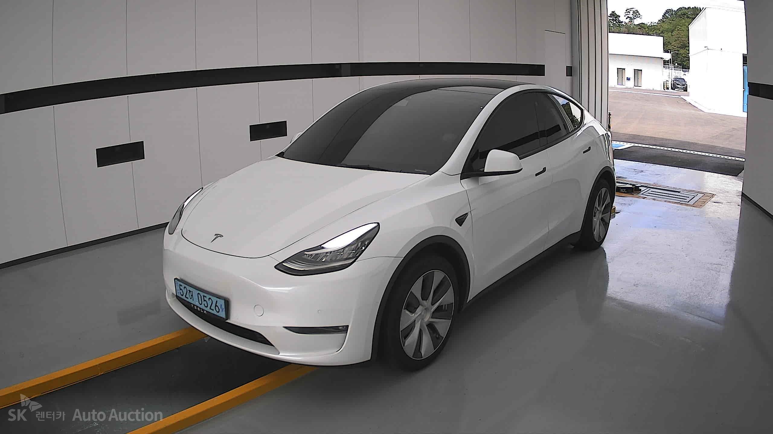 Tesla Model Y 2022 — صورة 11