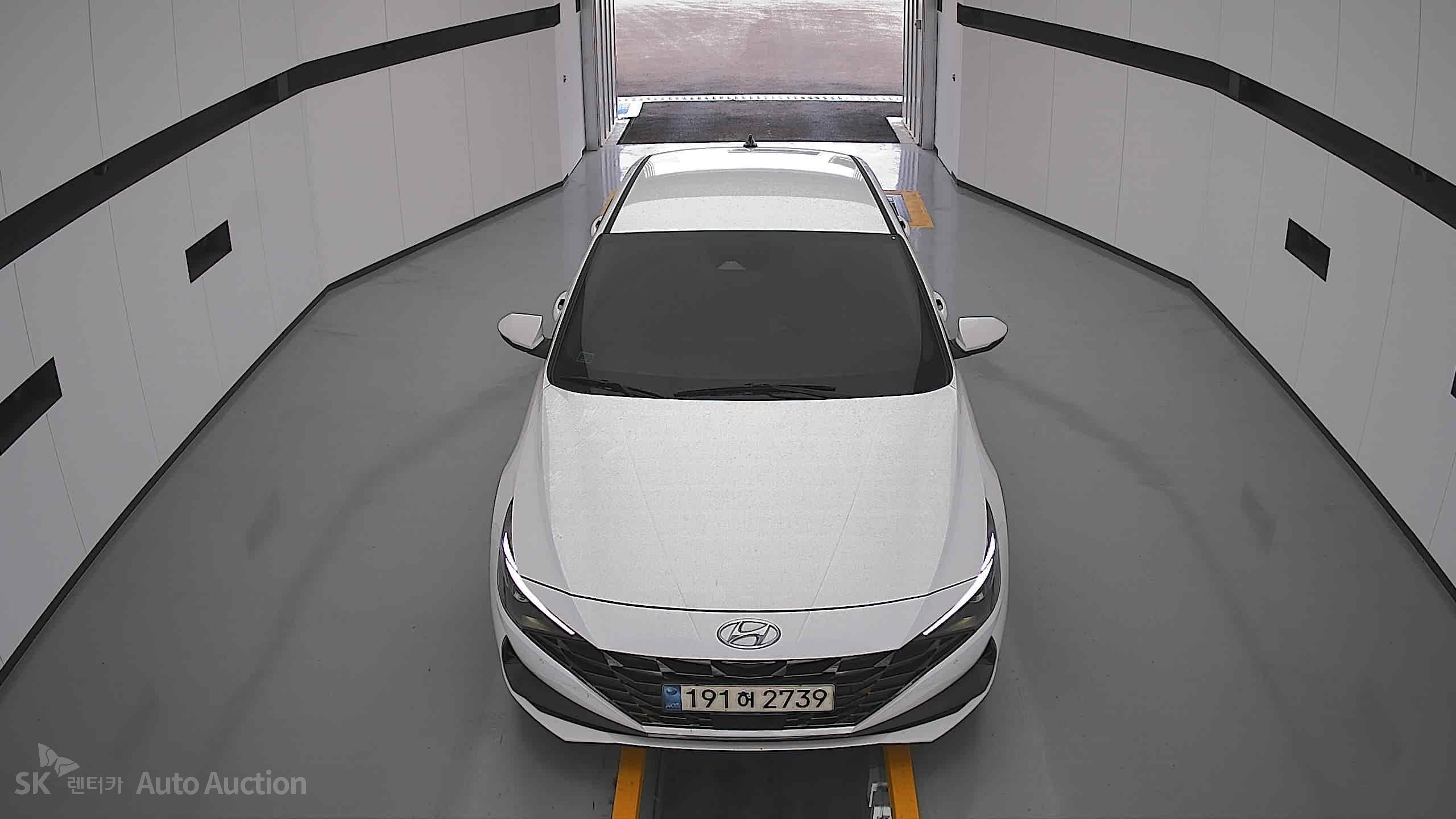 هيونداي أفانتي 2023 — صورة 24