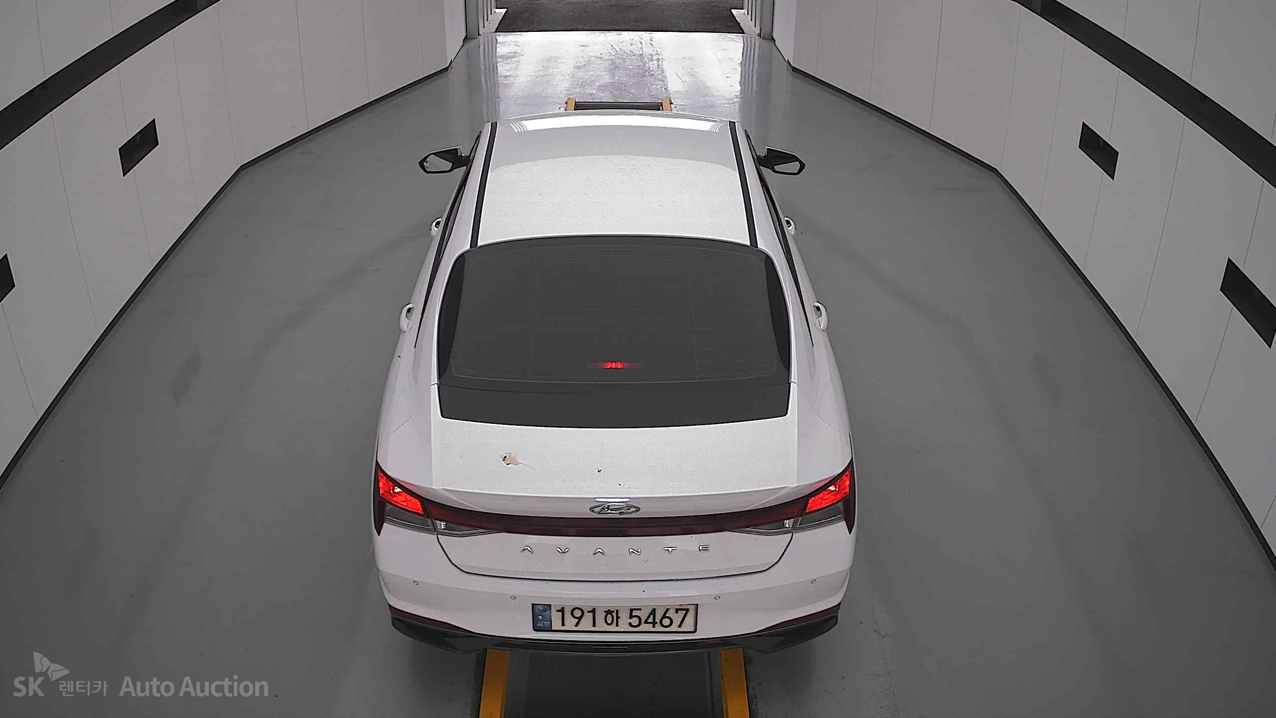 هيونداي أفانتي 2023 — صورة 23