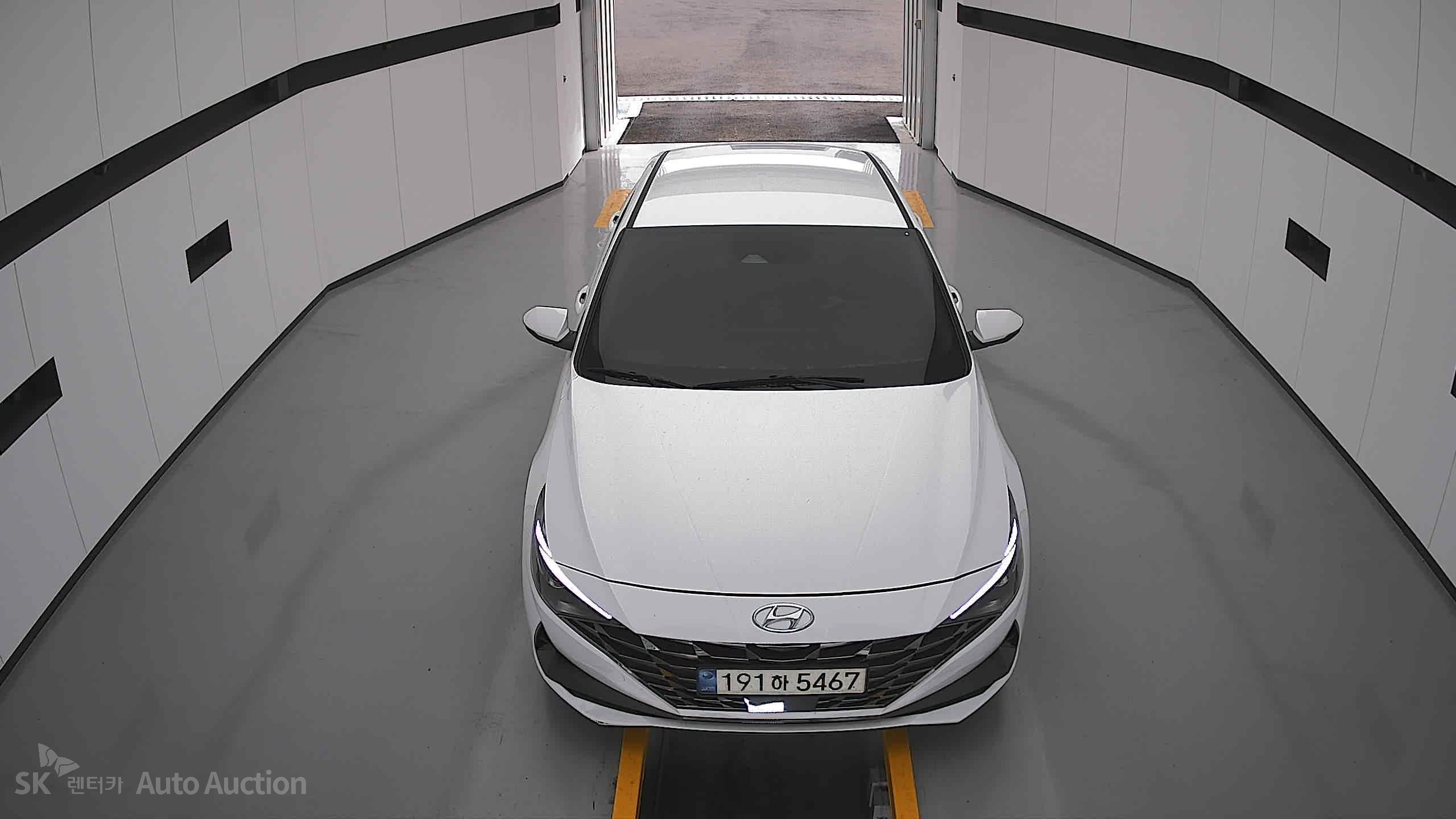 هيونداي أفانتي 2023 — صورة 24