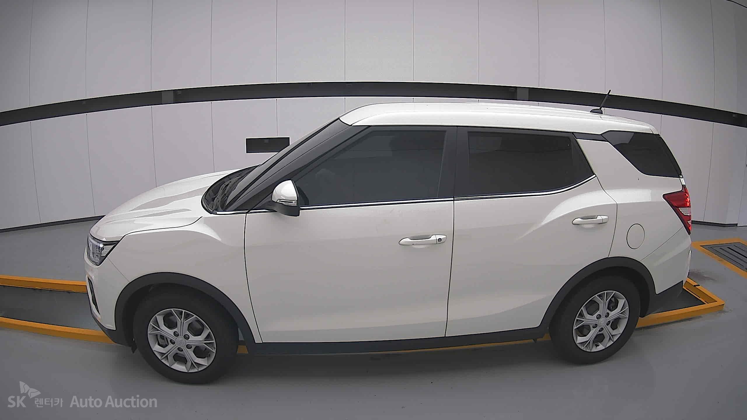 Kg Mobility (Ssangyong) Tivoli 2023 — صورة 13