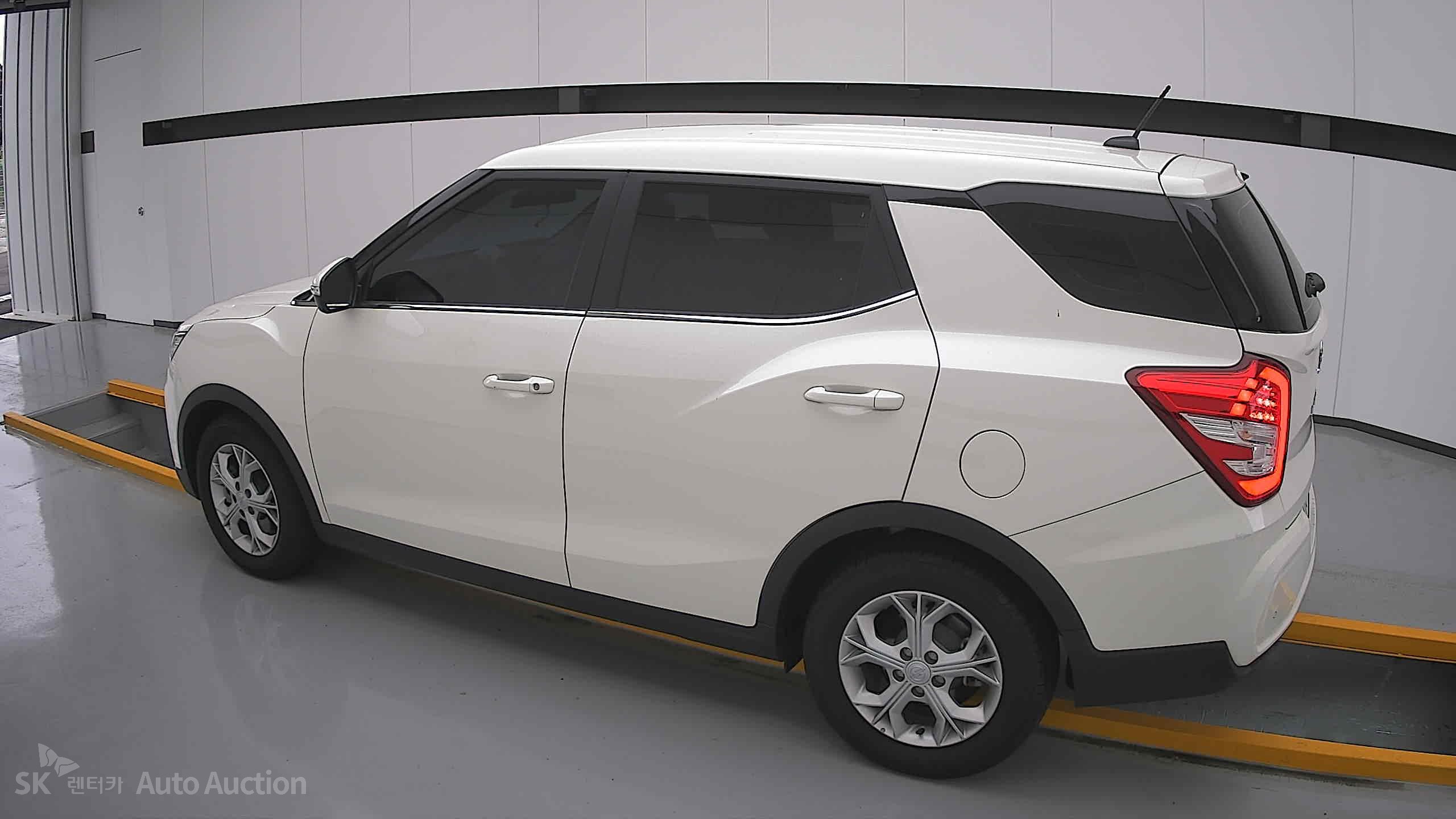 Kg Mobility (Ssangyong) Tivoli 2023 — صورة 14