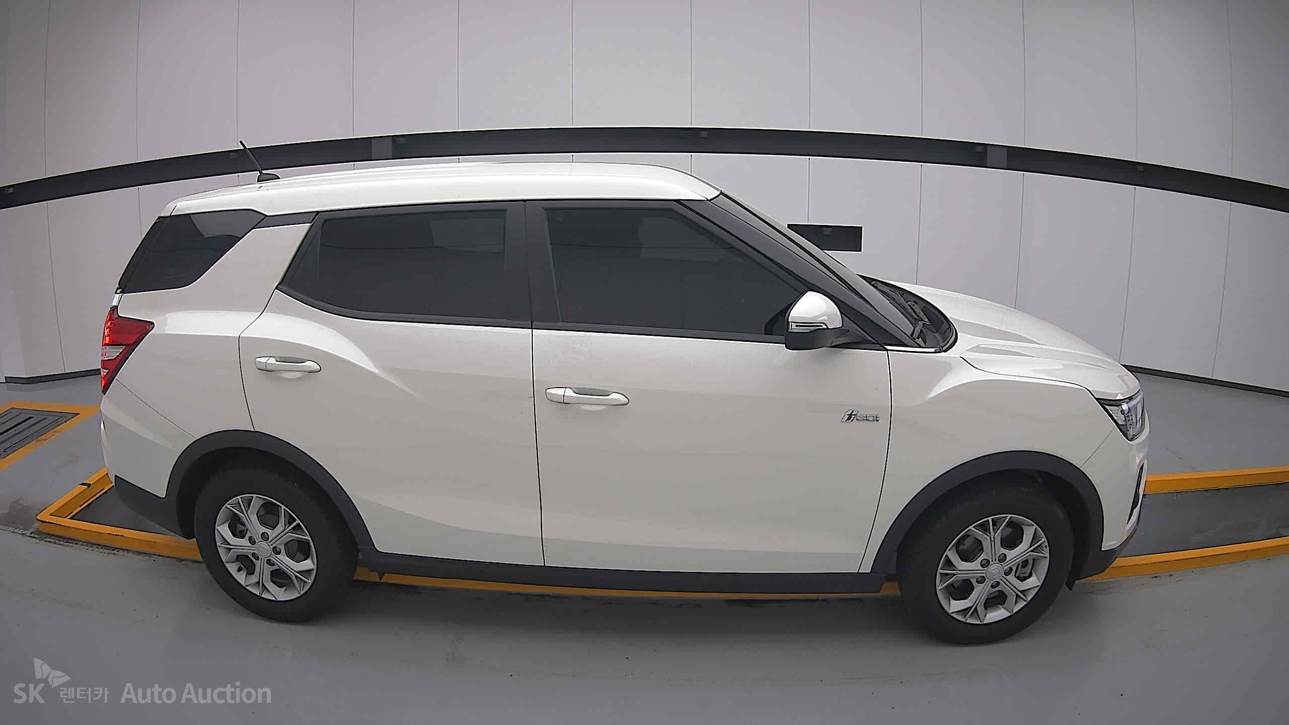 Kg Mobility (Ssangyong) Tivoli 2023 — صورة 19