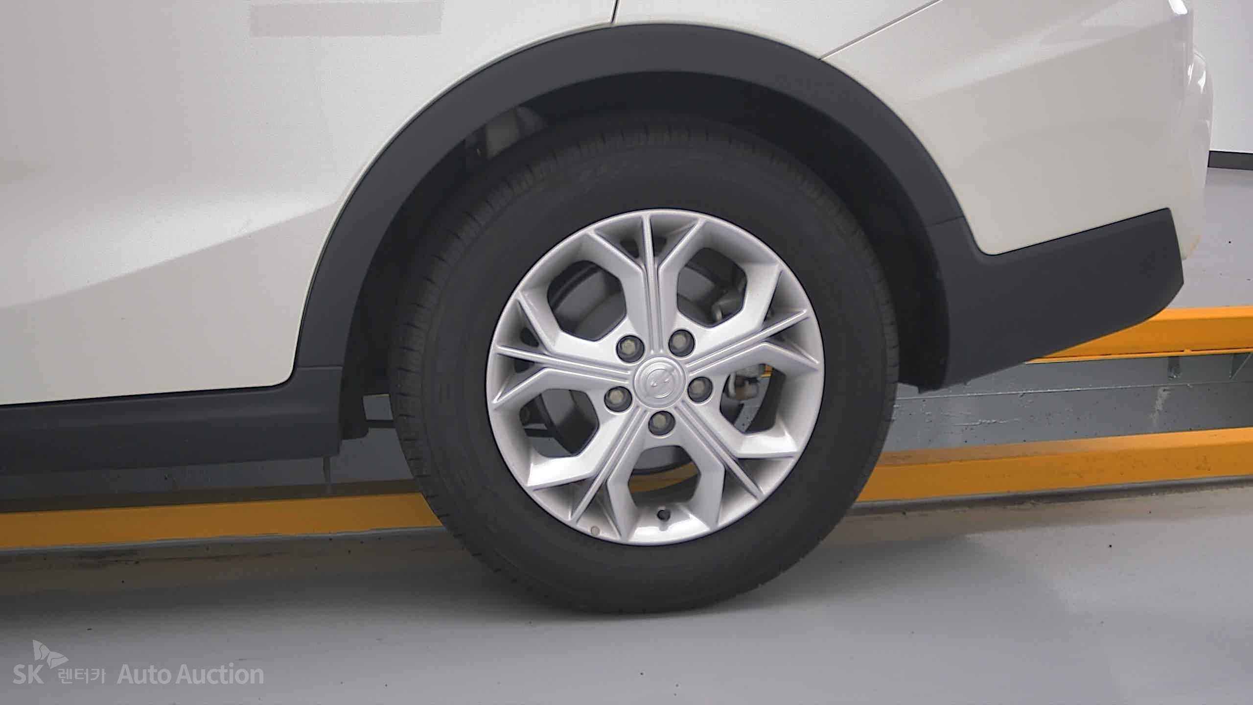 Kg Mobility (Ssangyong) Tivoli 2023 — صورة 26