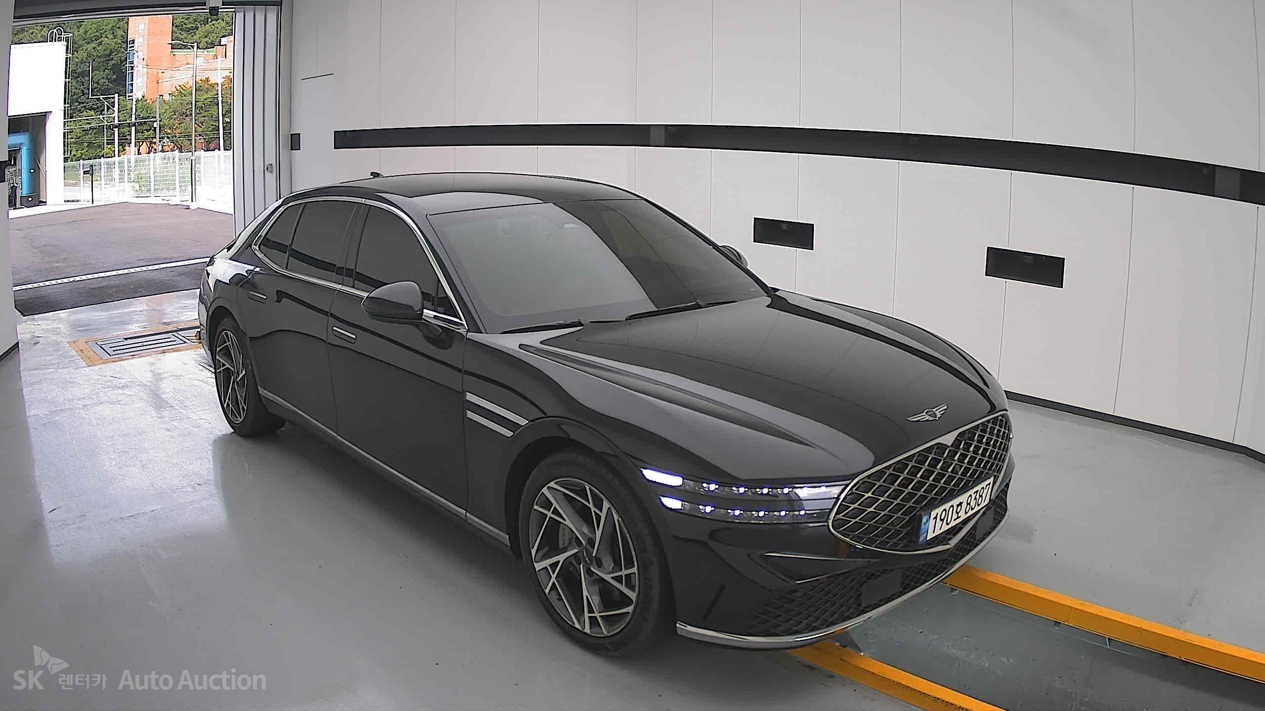 جينيسيس G90 2022 — صورة 21