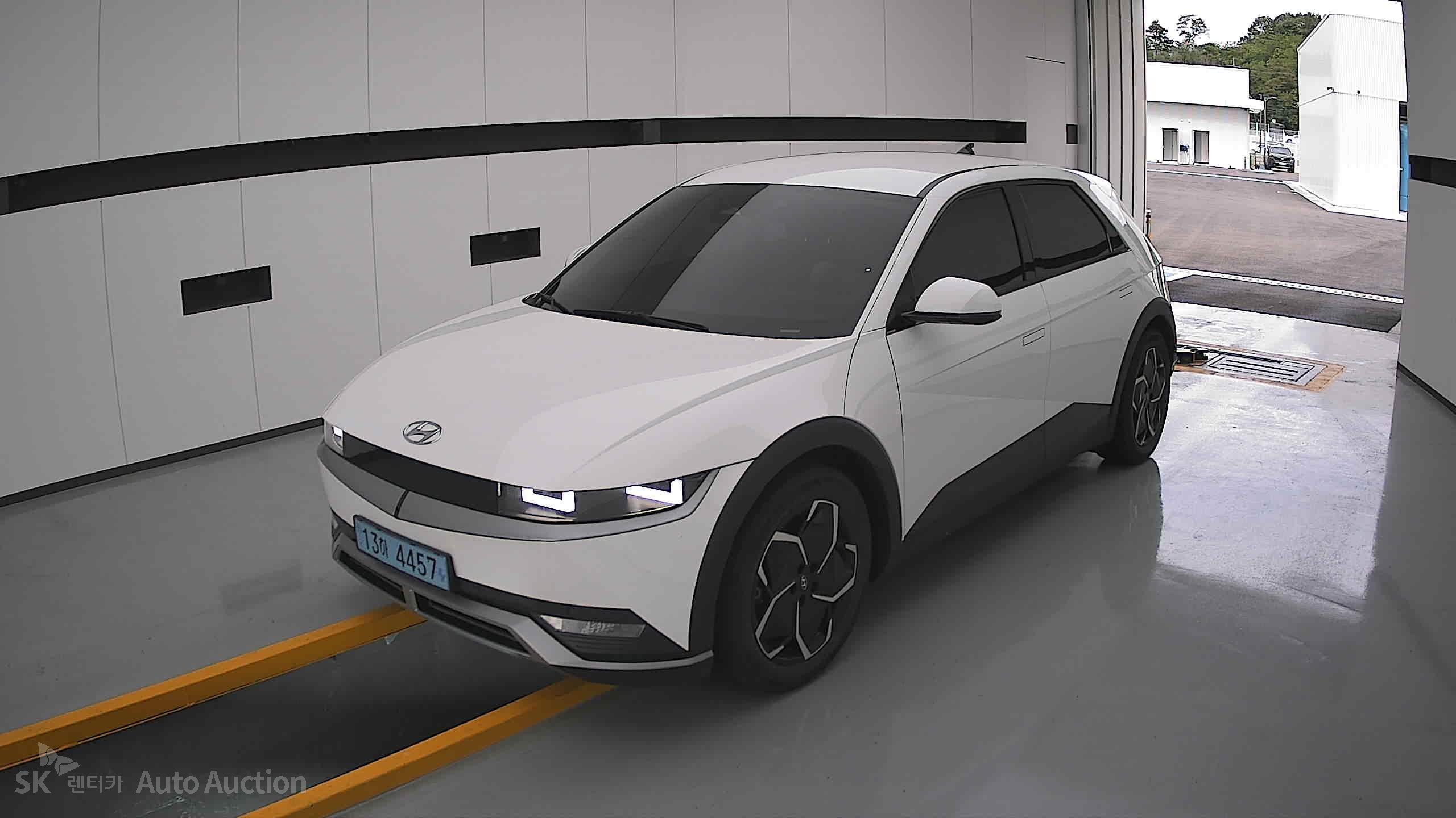 هيونداي Ioniq 2022 — صورة 11
