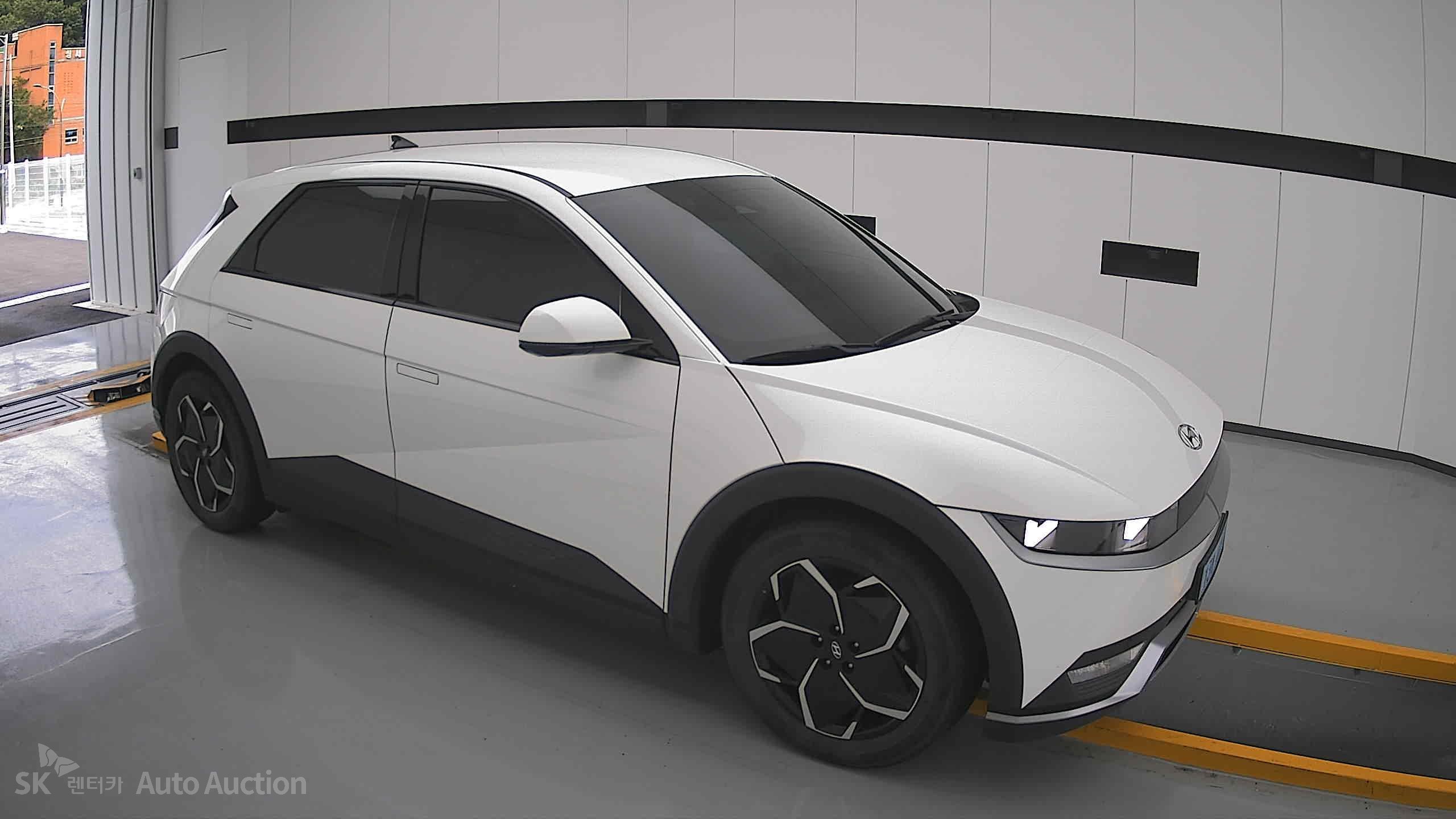 هيونداي Ioniq 2022 — صورة 20