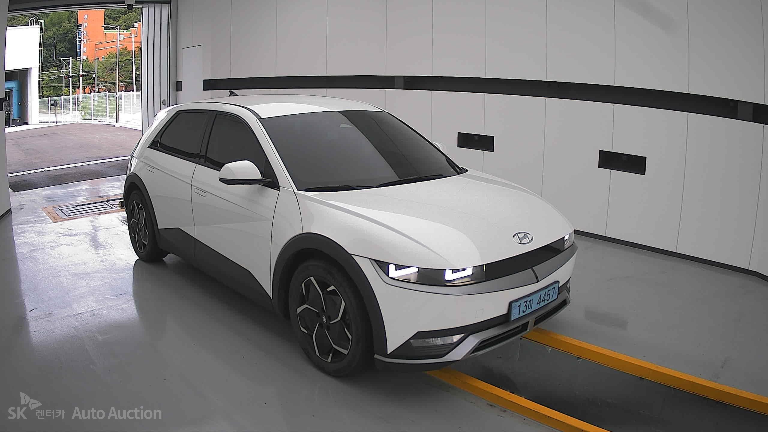 هيونداي Ioniq 2022 — صورة 21