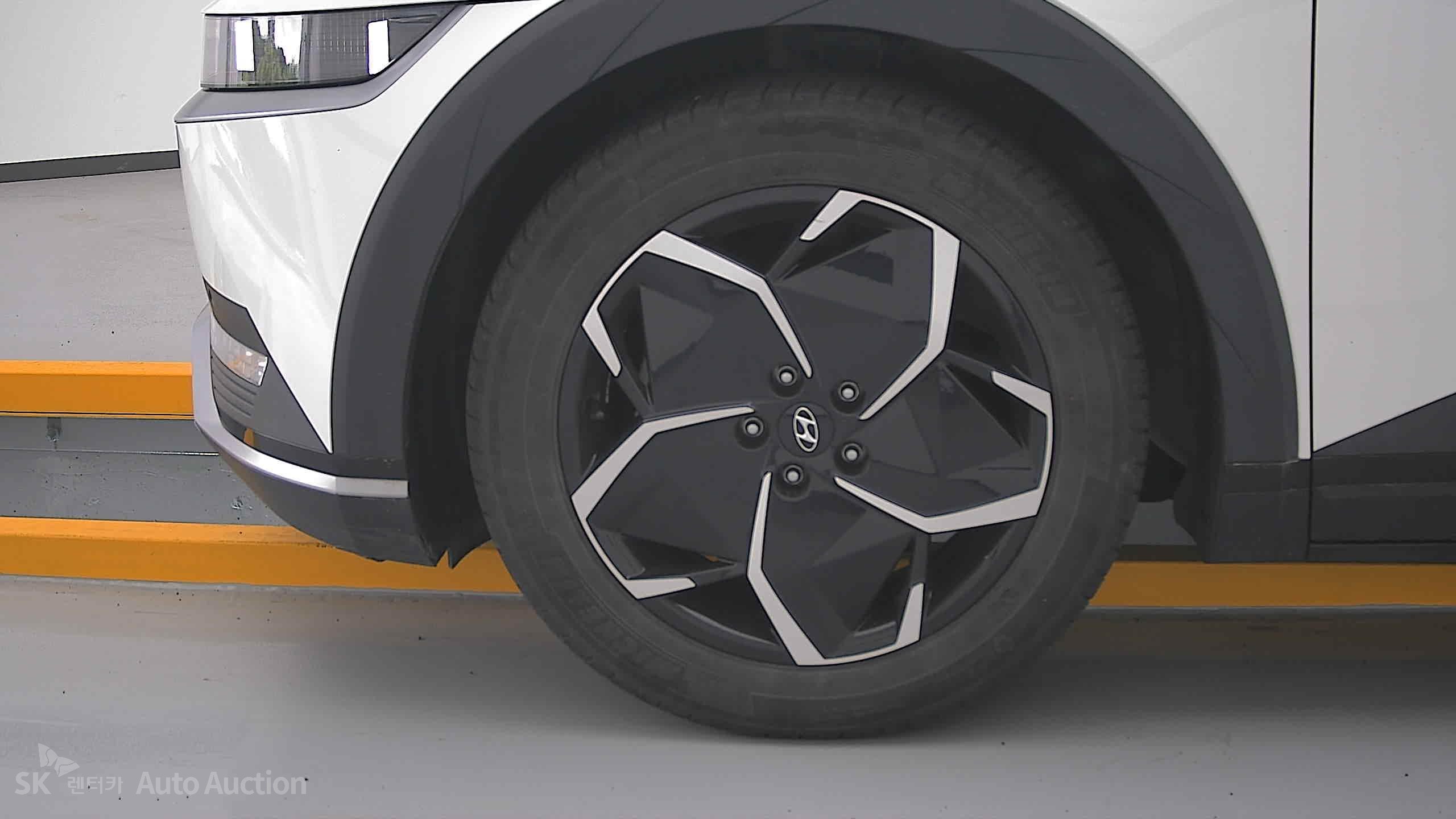 هيونداي Ioniq 2022 — صورة 25