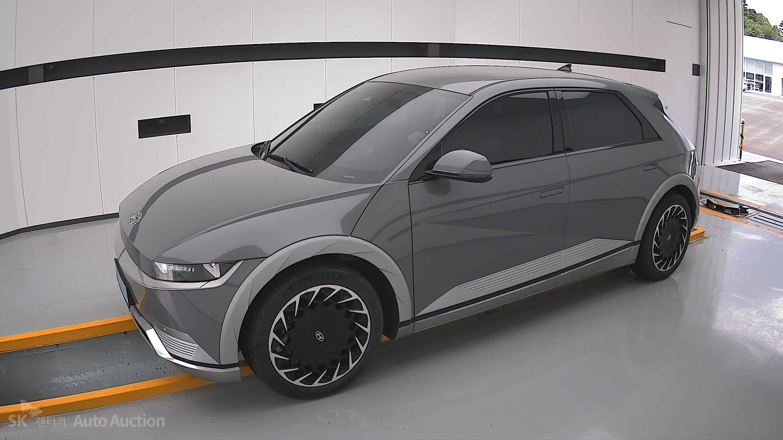 هيونداي Ioniq 2022 — صورة 12