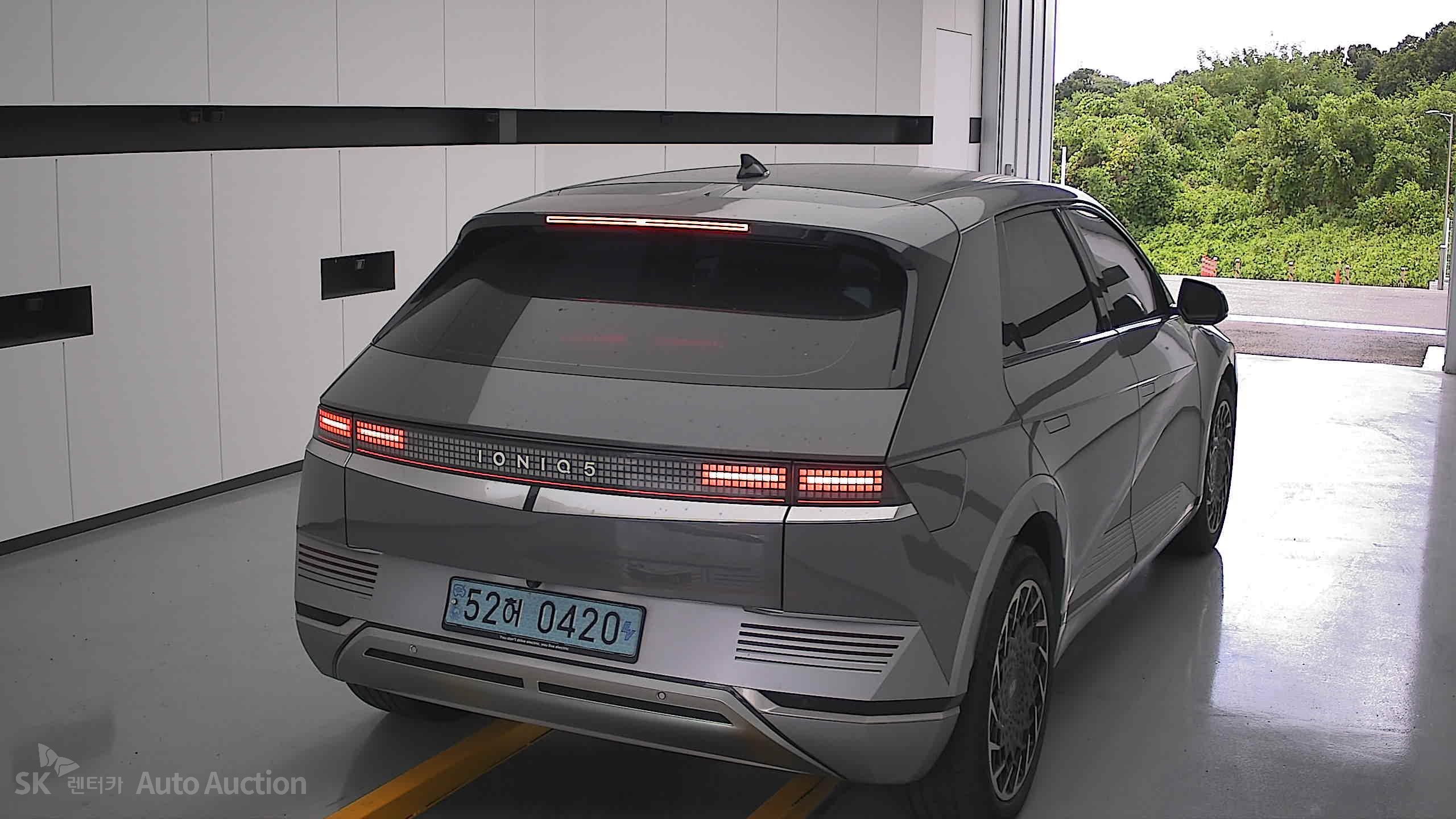 هيونداي Ioniq 2022 — صورة 16
