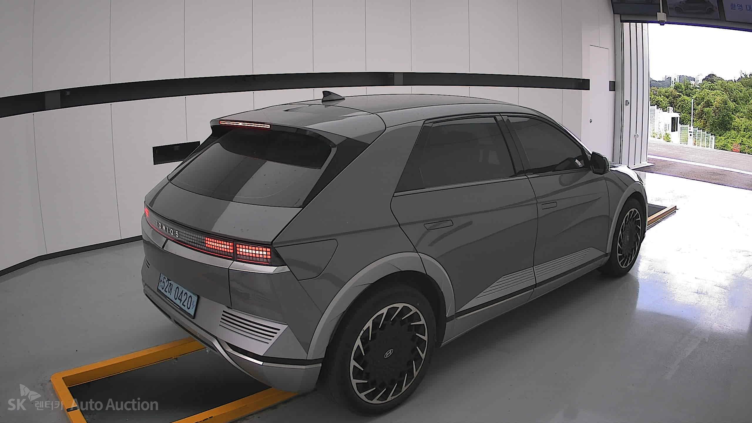 هيونداي Ioniq 2022 — صورة 17