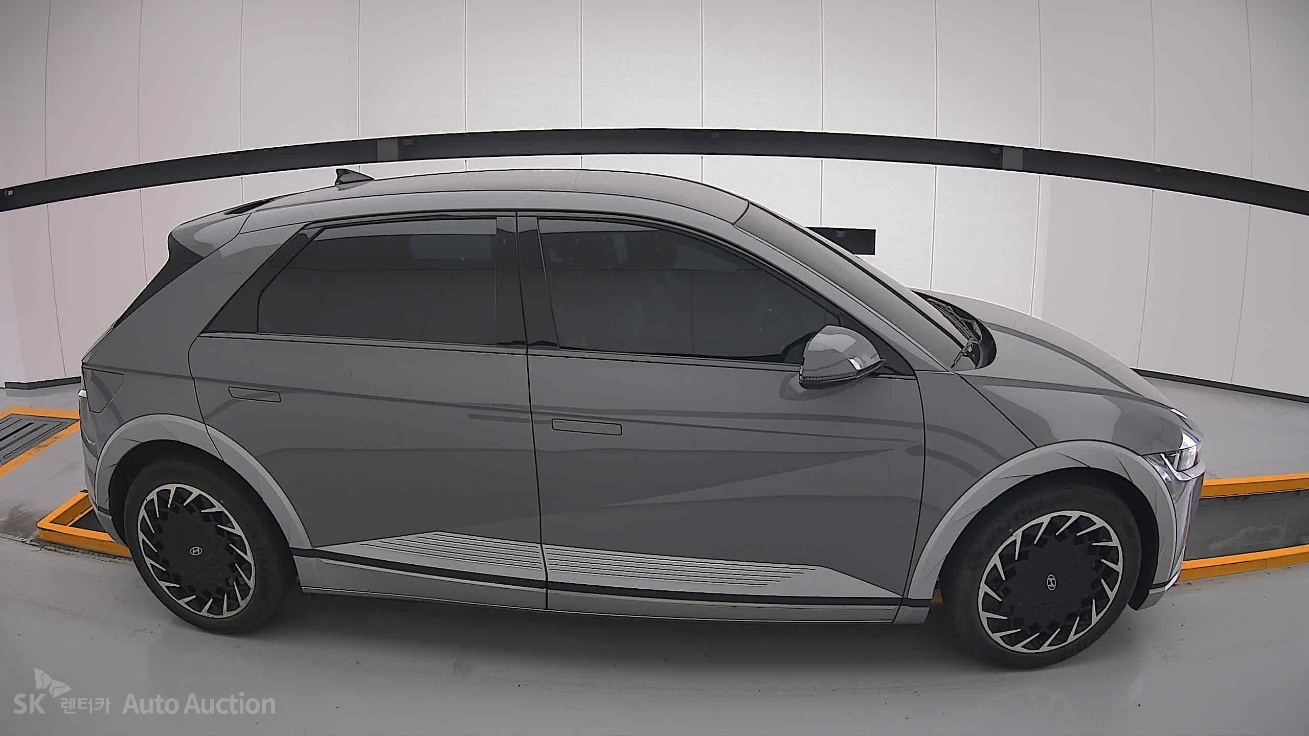 هيونداي Ioniq 2022 — صورة 19