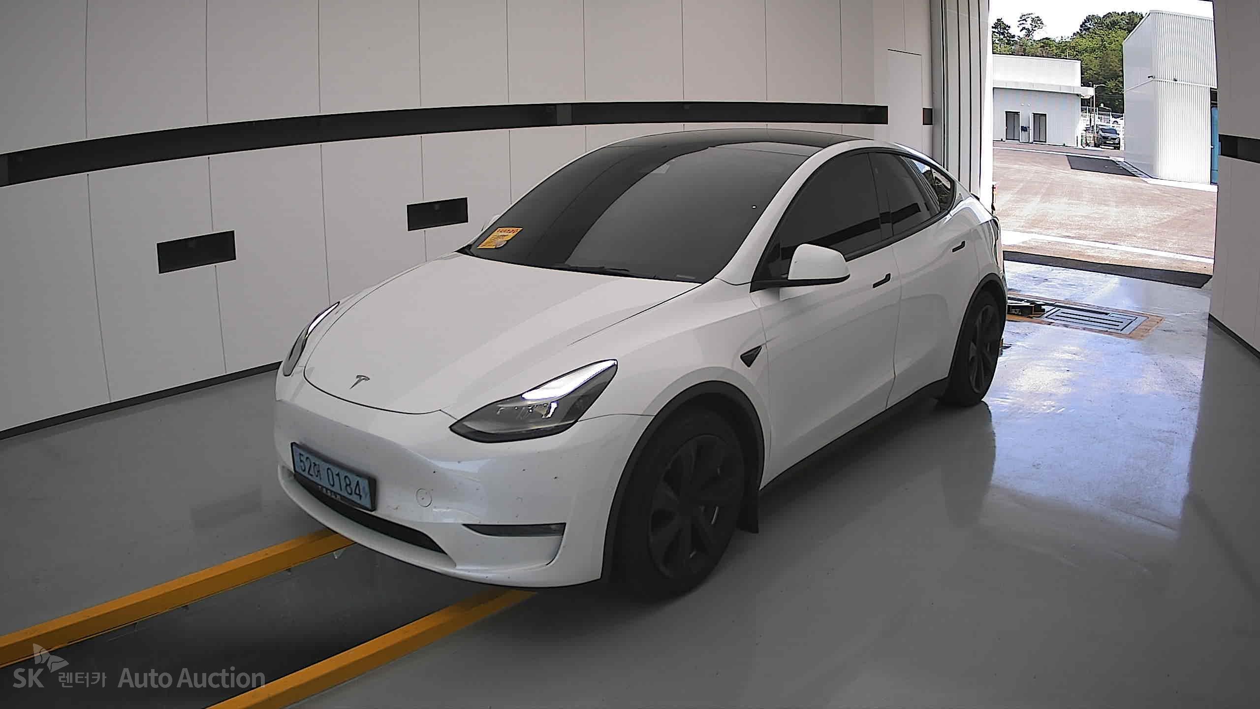 Tesla Model Y 2022 — صورة 11