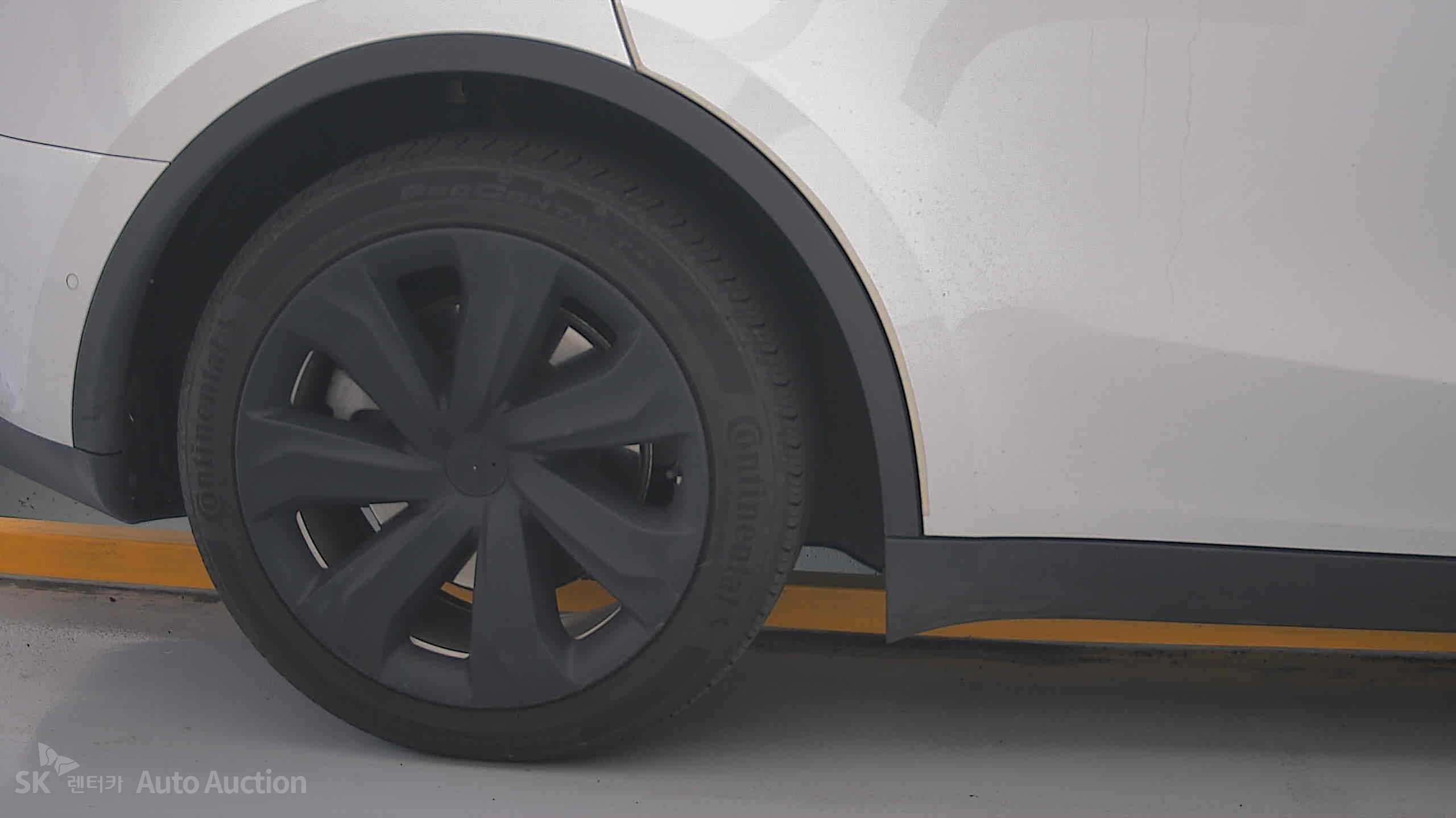 Tesla Model Y 2022 — صورة 27