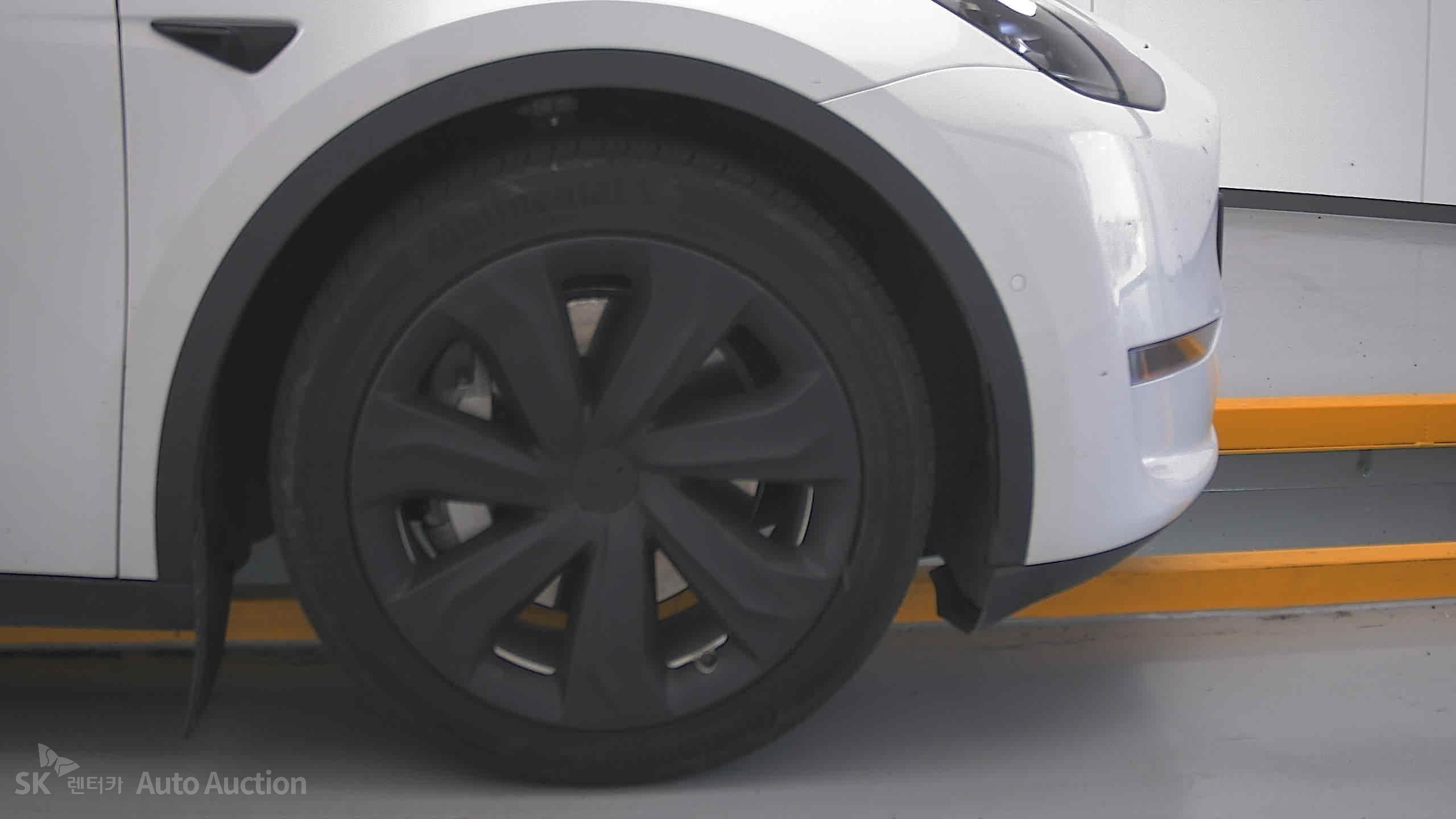Tesla Model Y 2022 — صورة 28