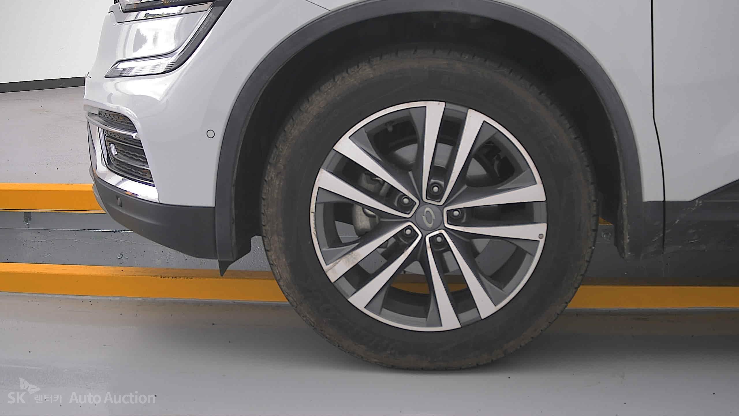 Renault Samsung Qm6 2021 — صورة 17