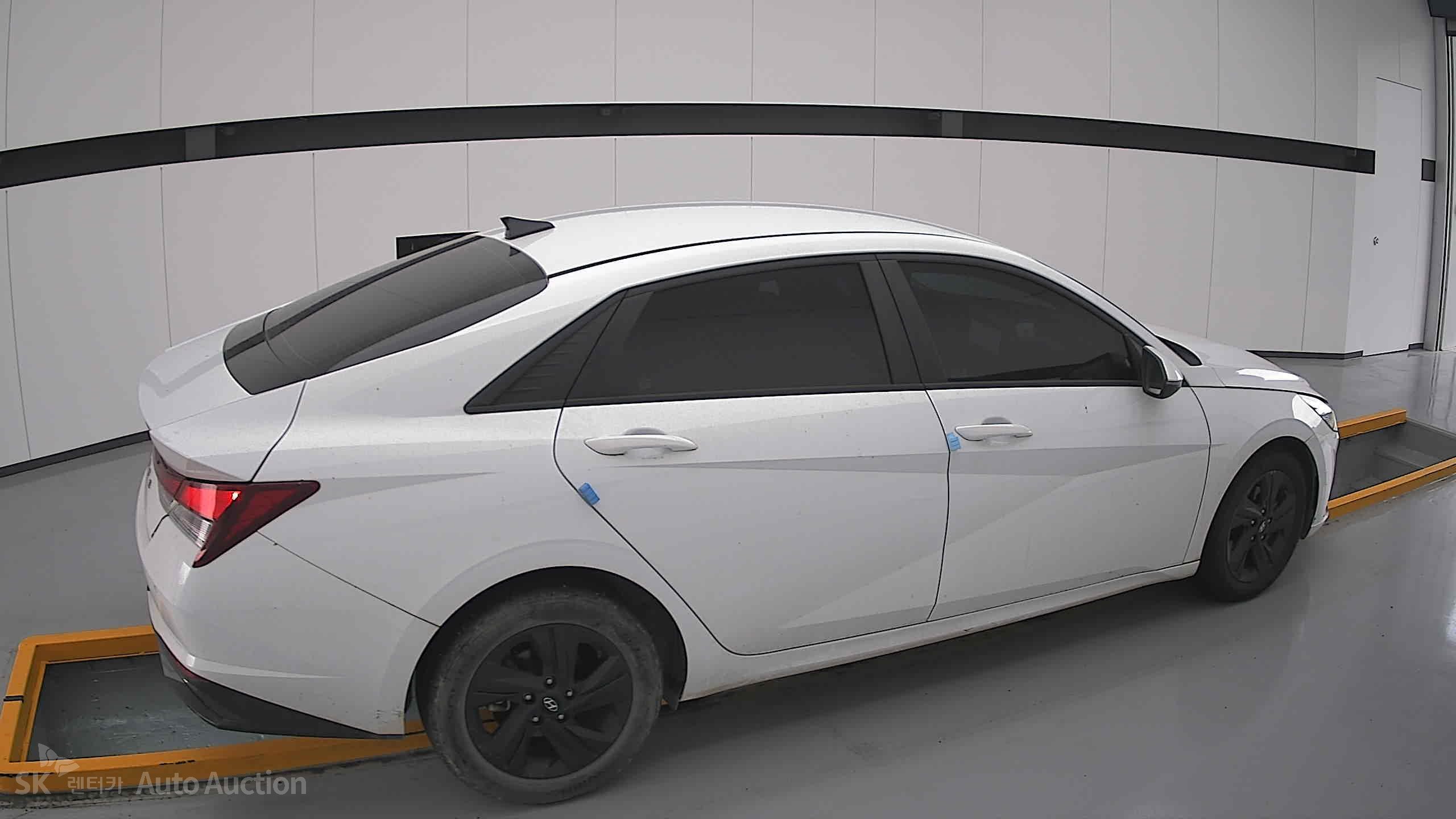 هيونداي أفانتي 2023 — صورة 18