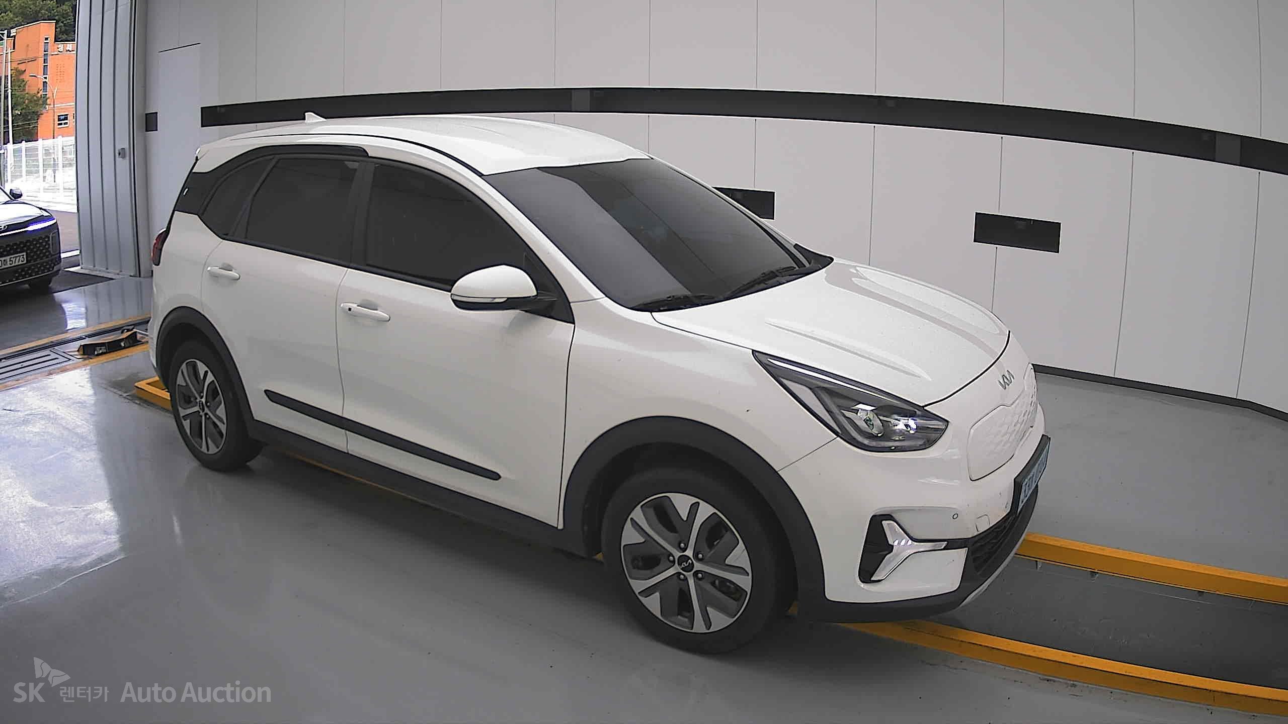 كيا Niro 2023 — صورة 20