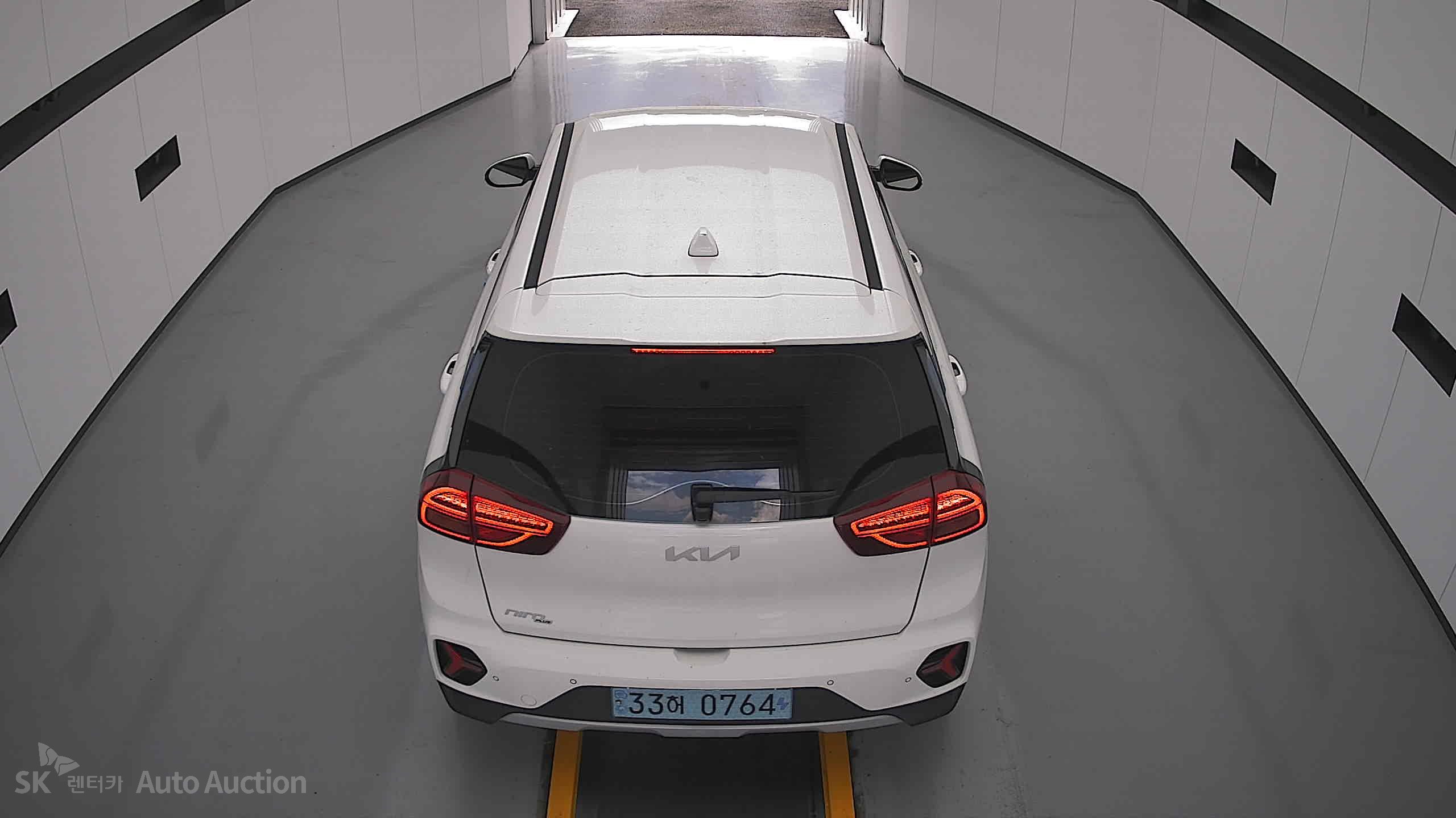 كيا Niro 2023 — صورة 23